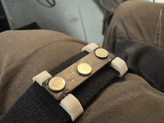 KNEEboard: Keyboard Velcro Adapter