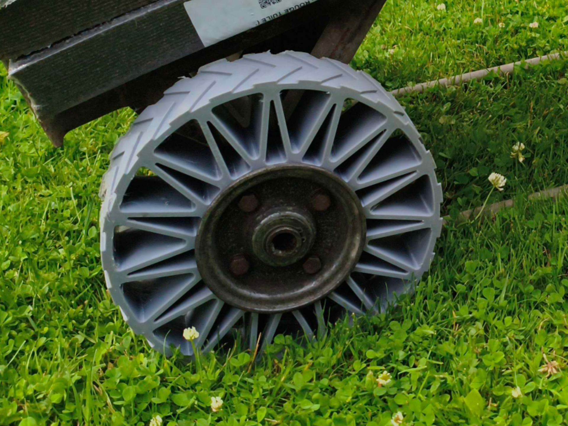 TPU-Reifen für Sackkarre / Transportkarre – Federnd & Pannensicher