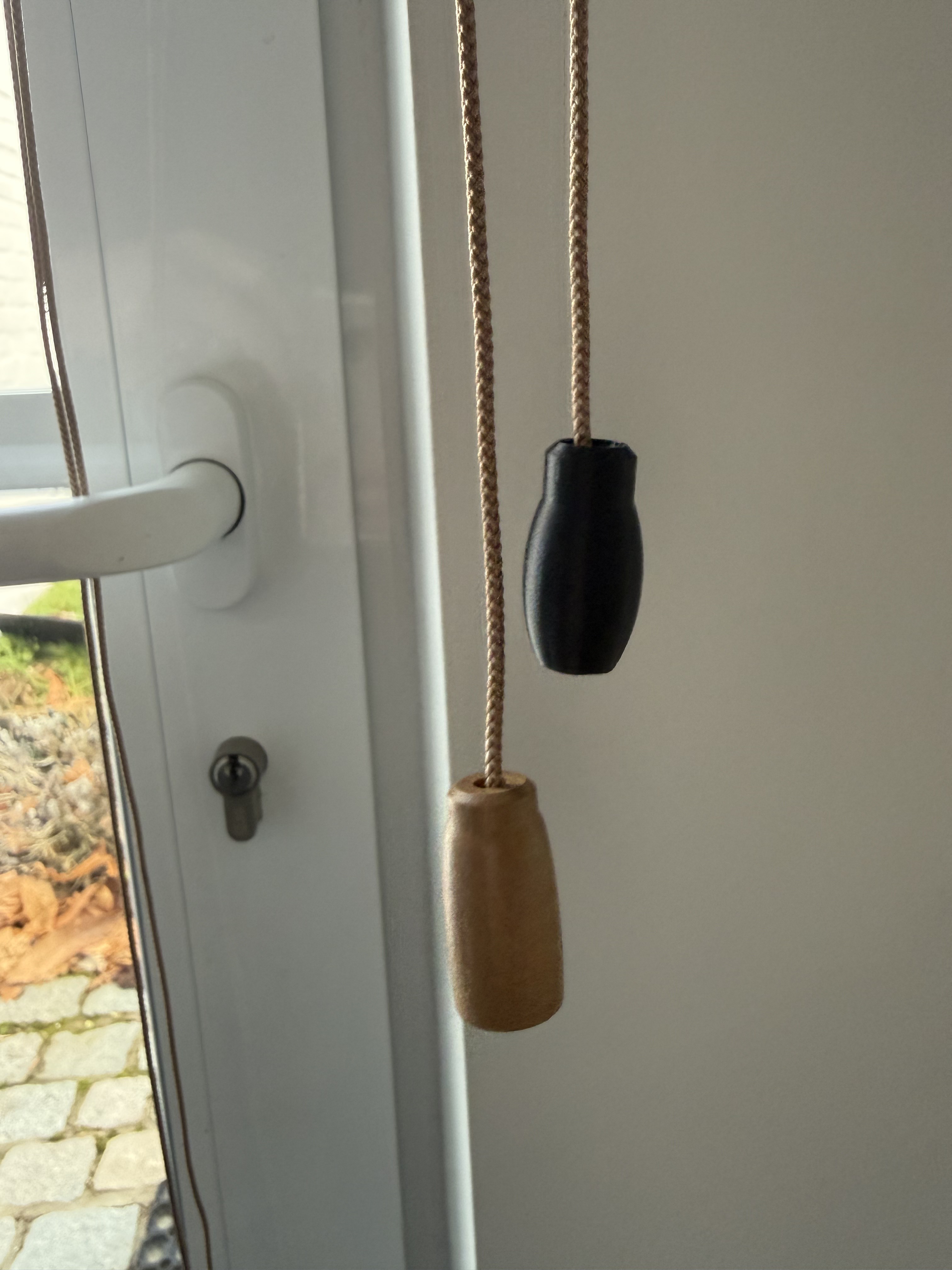 Miniatura 2 do modelo 3D Blind Cord Pull