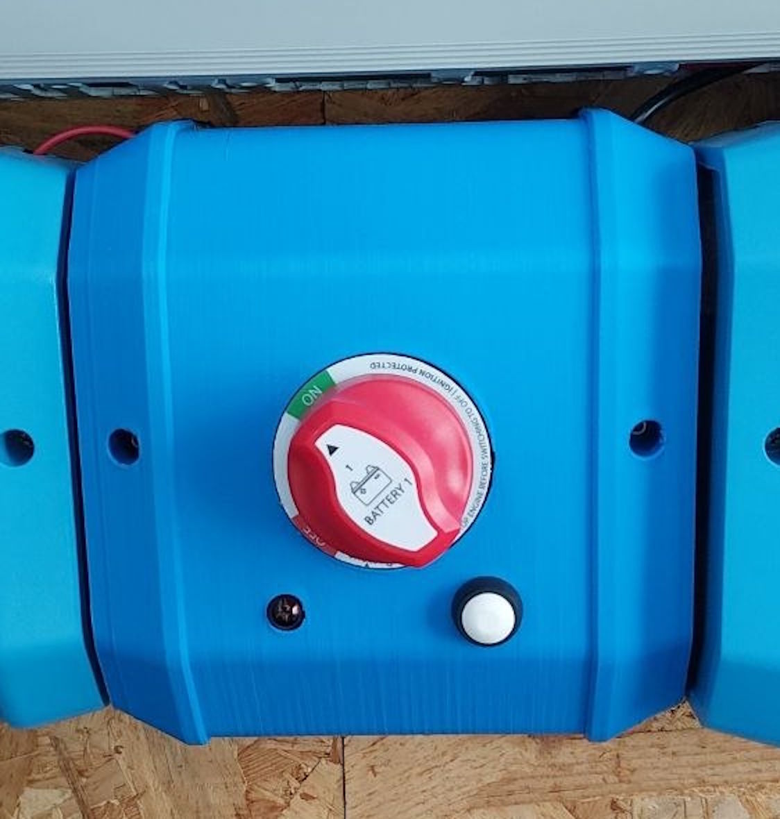 Victron energy Smart Shunt 500A + Victron Battery Switch 275A + Precharge button and led