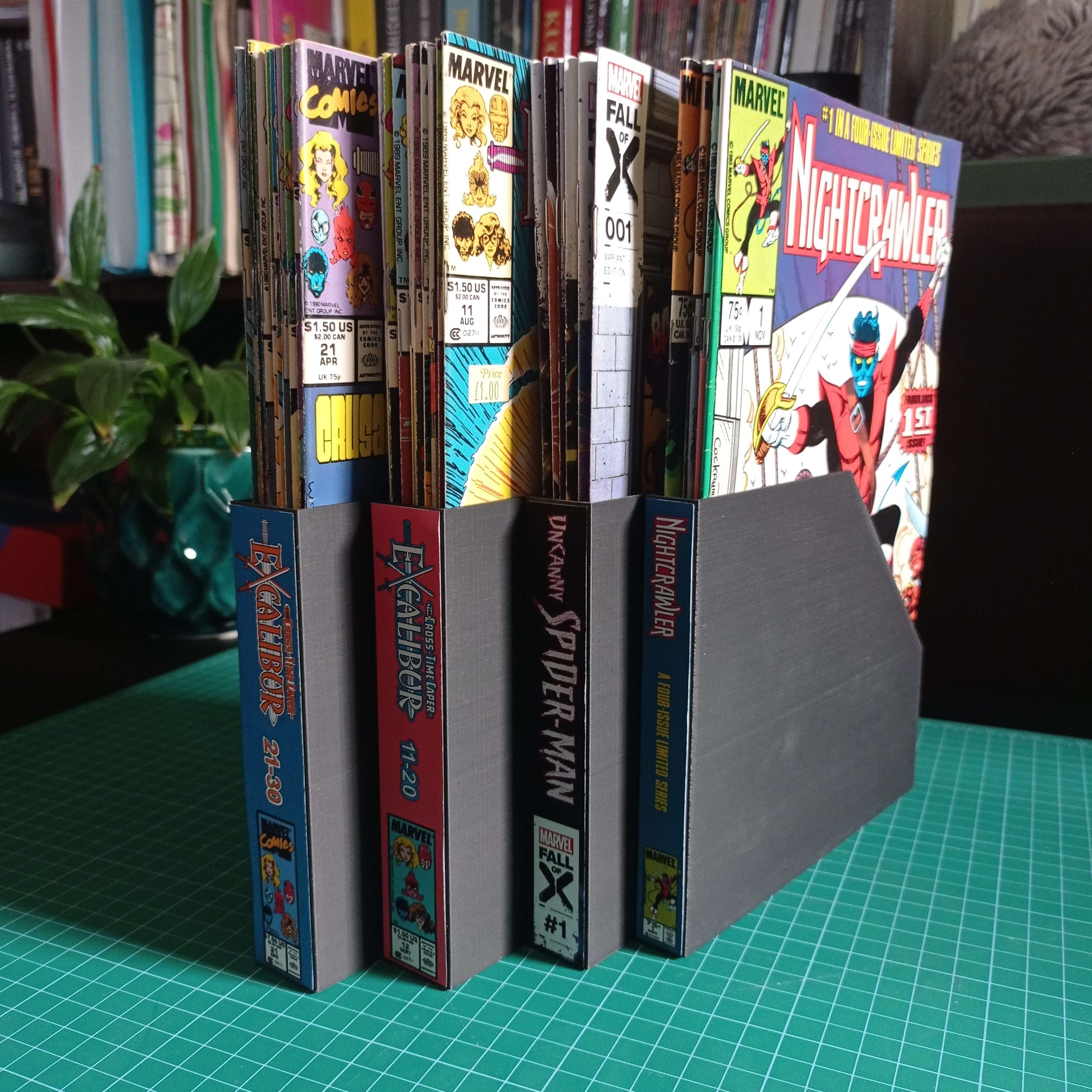Comic book folder/magazine holder — miniatura 3
