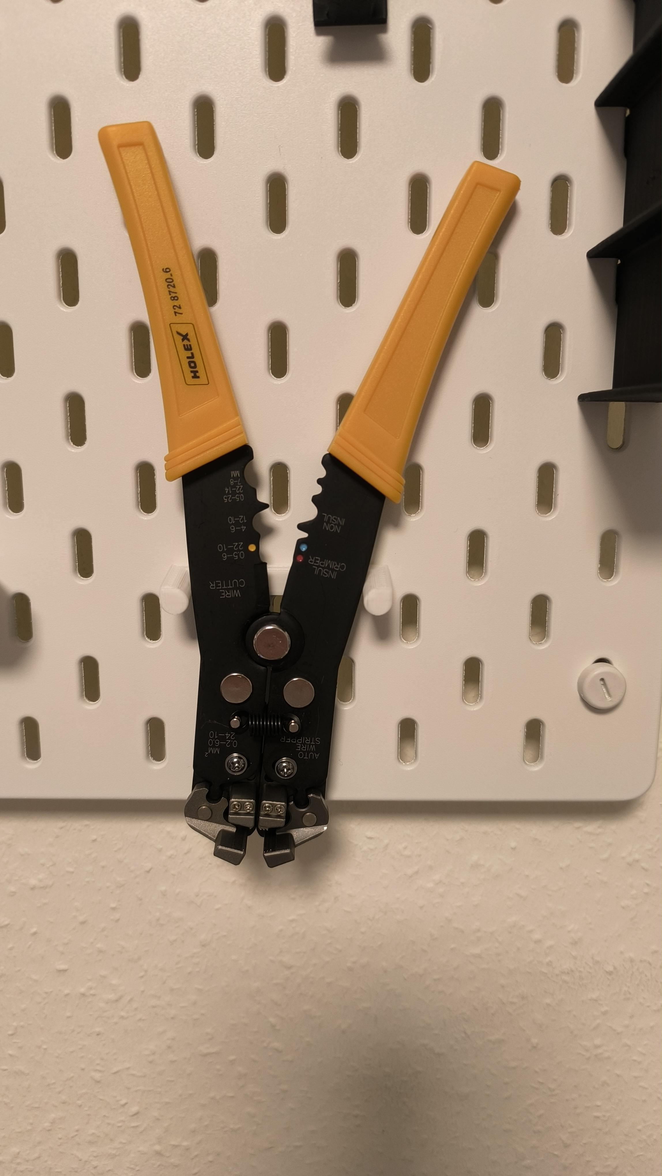 Skadis Wire Stripper Mount (Holex)(Ikea Pegboard)