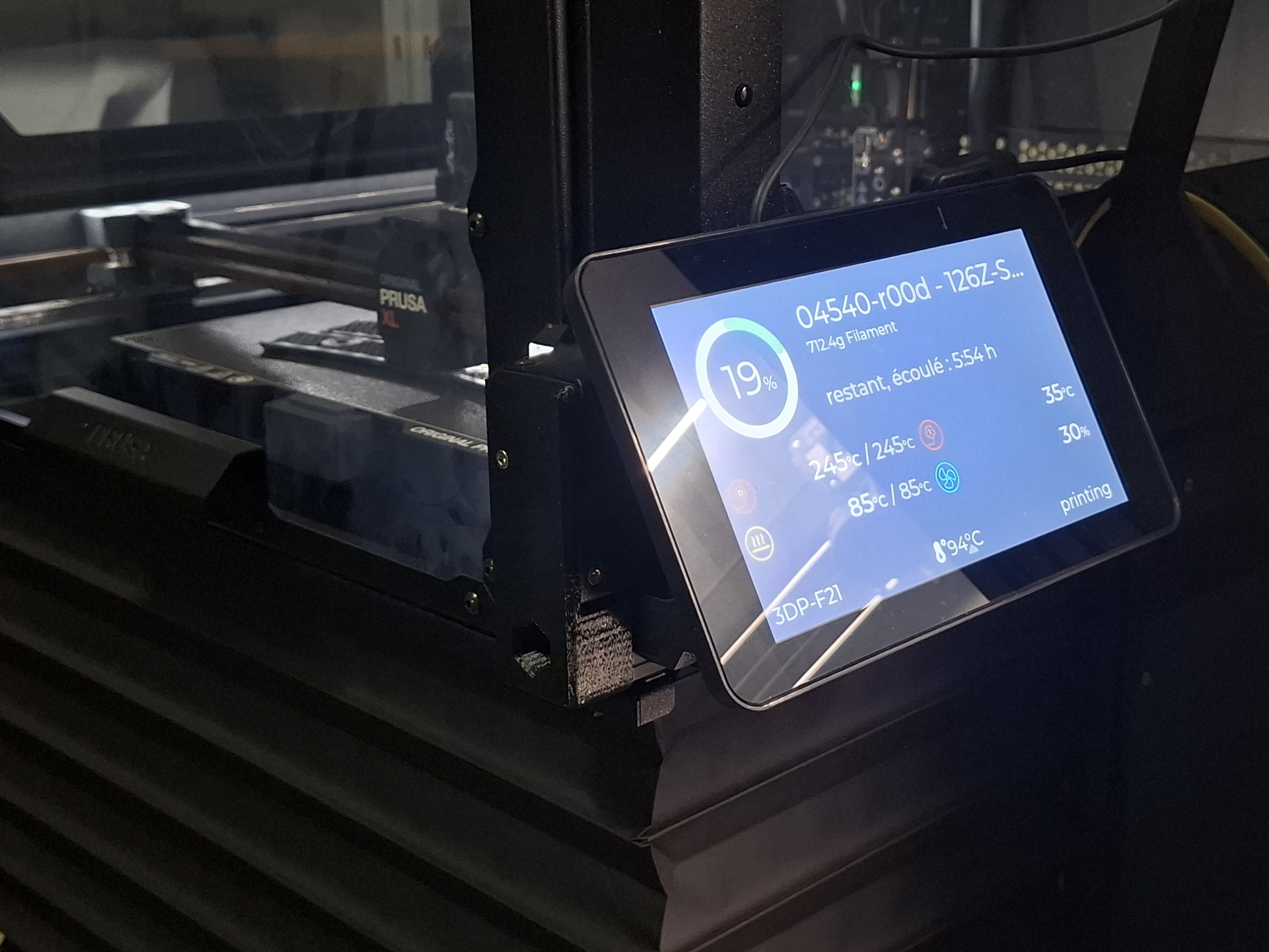 Mount for the official 7" Raspberry Pi Touchscreen Case on a Prusa XL. Compatible with the PI3 and PI4 case.