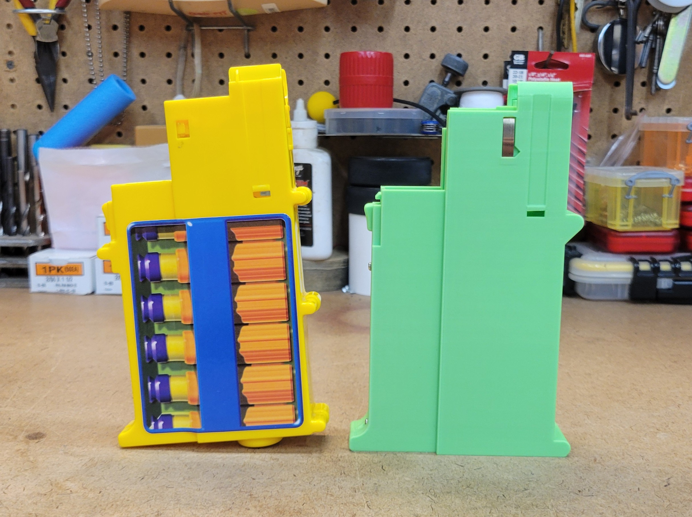 Miniatura 6 do modelo 3D Buzz Bee Shell Magazines