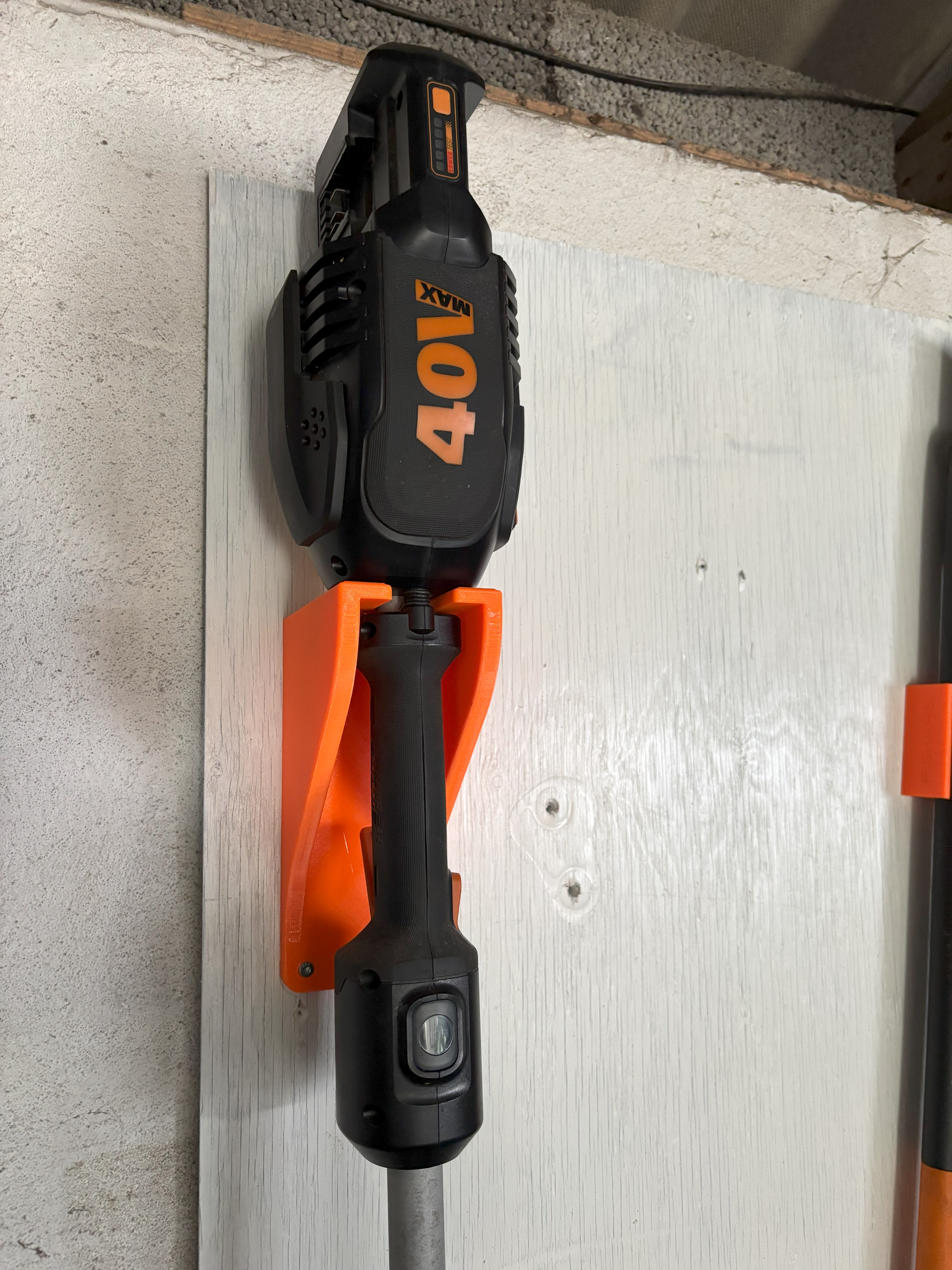 Wall mount for Worx Nitro Trimmer WG186E