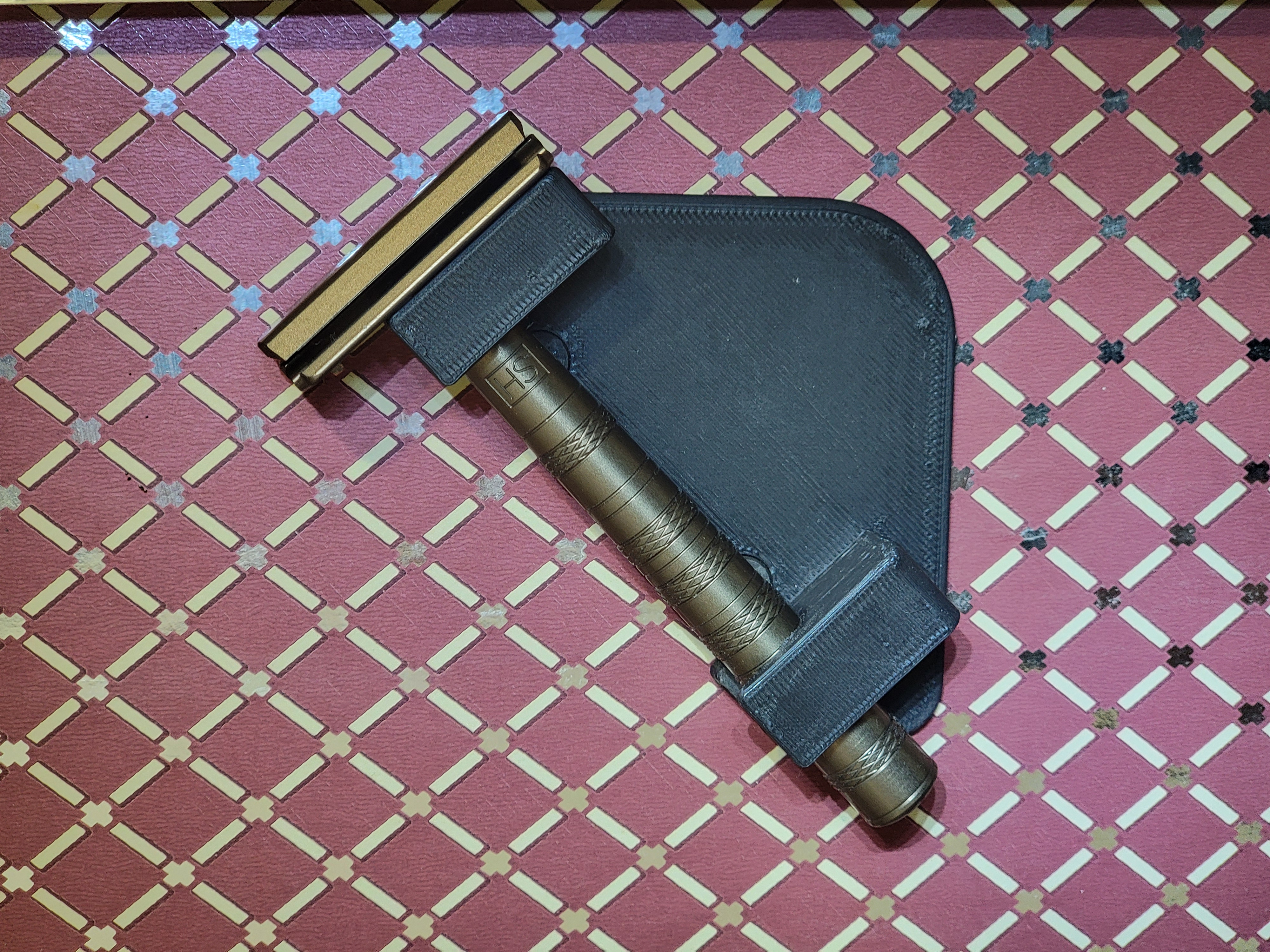AL13 safety razor wall stand