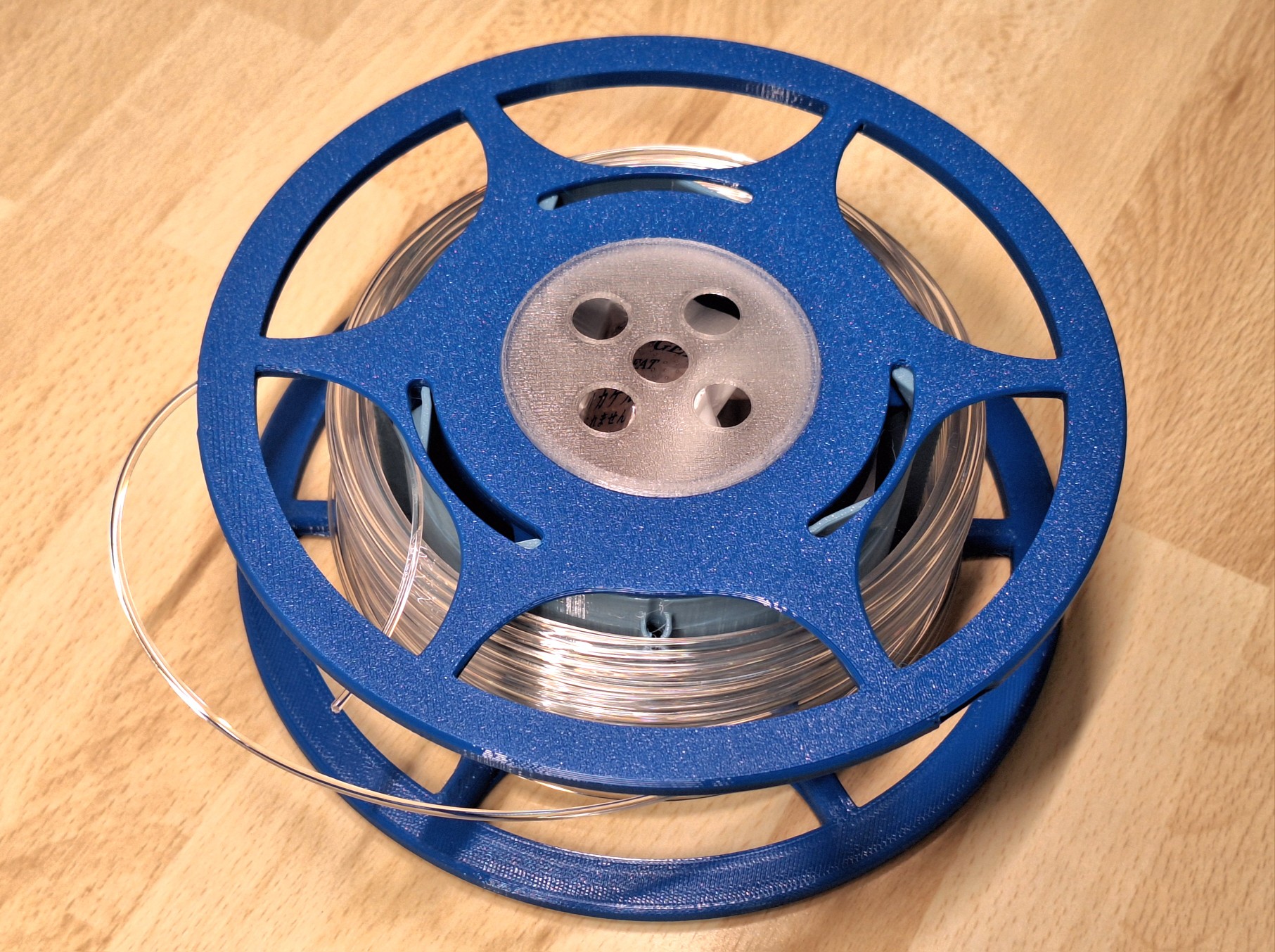 Universal Masterspool smaller side panel to save storage space
