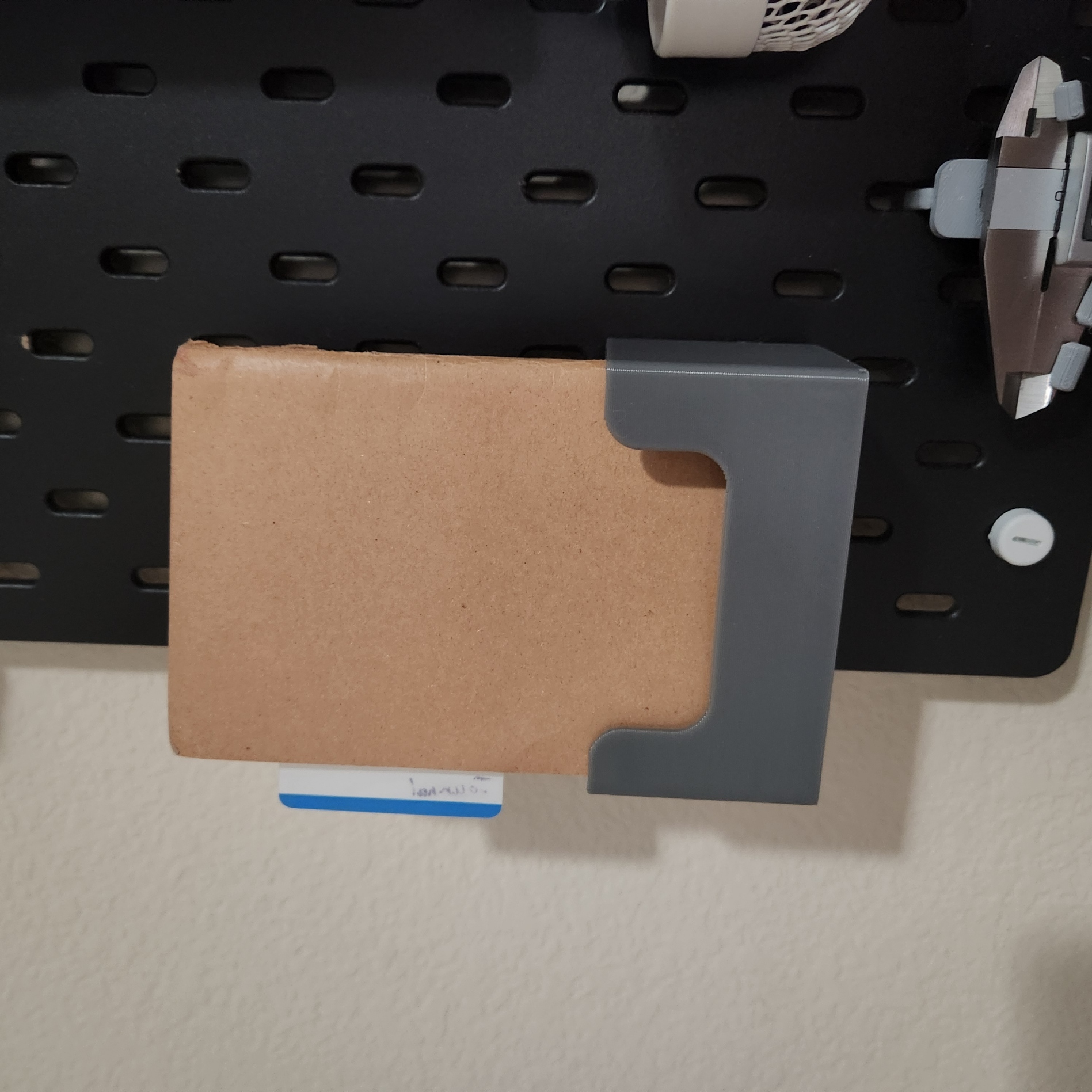 Universal Skadis Field Notes Holder