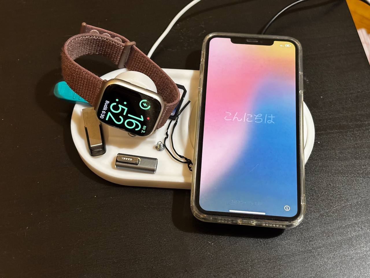 LIVBOJ charger plate with apple watch charger