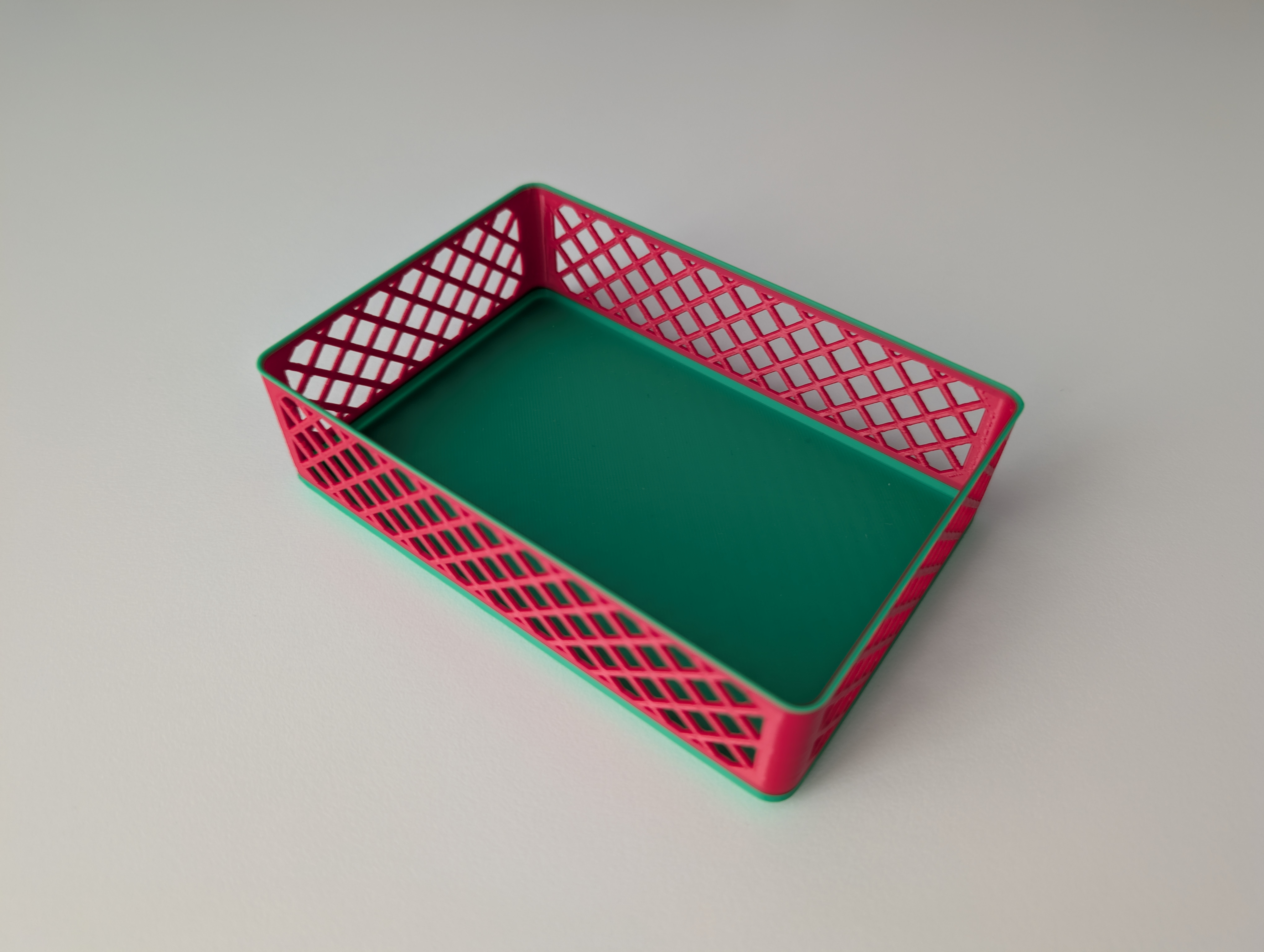 Miniatura 4 do modelo 3D Stackable gridfinity storage basket [PARAMETRIC]