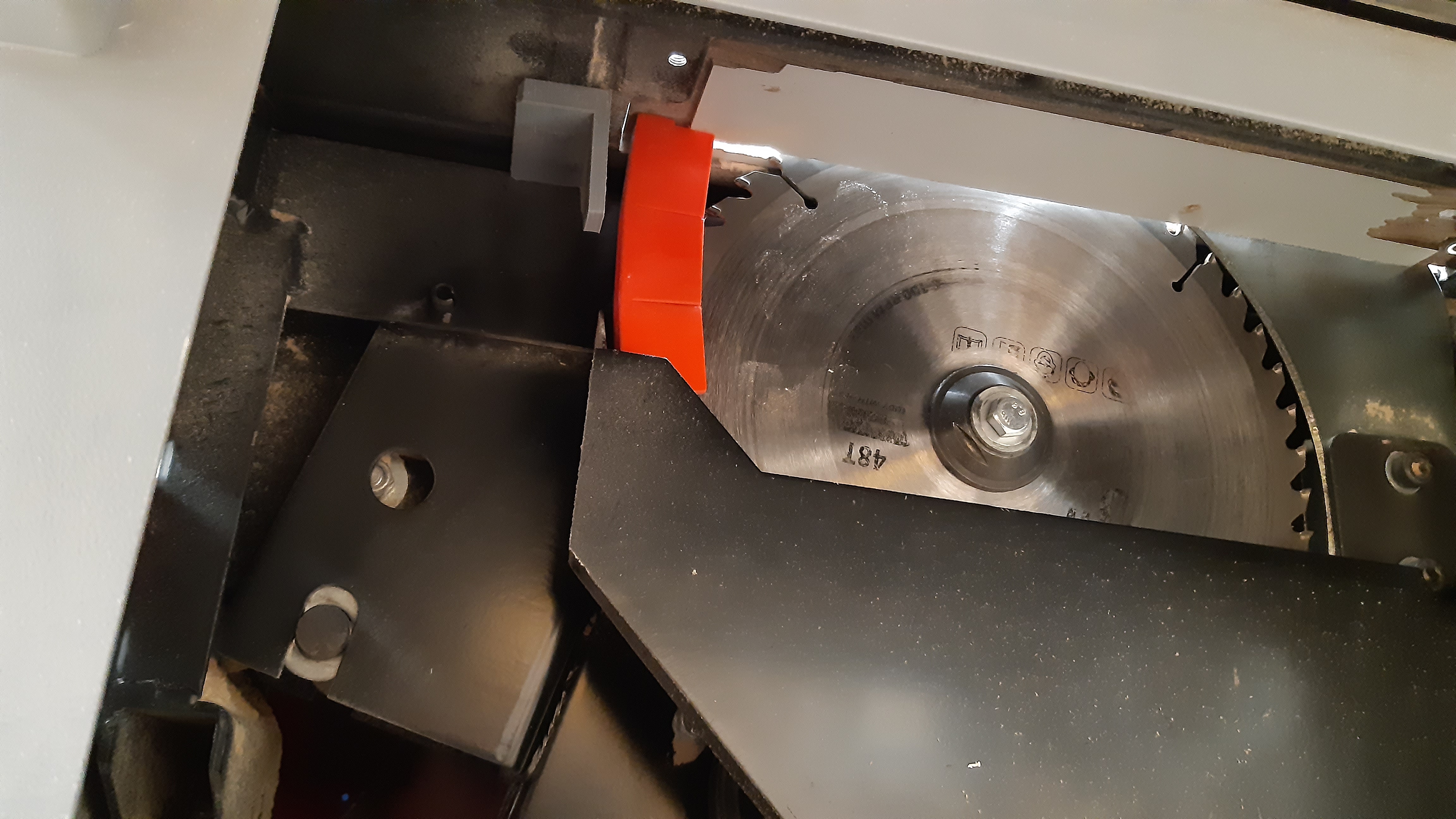 Holzmann Kreissäge TS 250 -Spanumlenkung