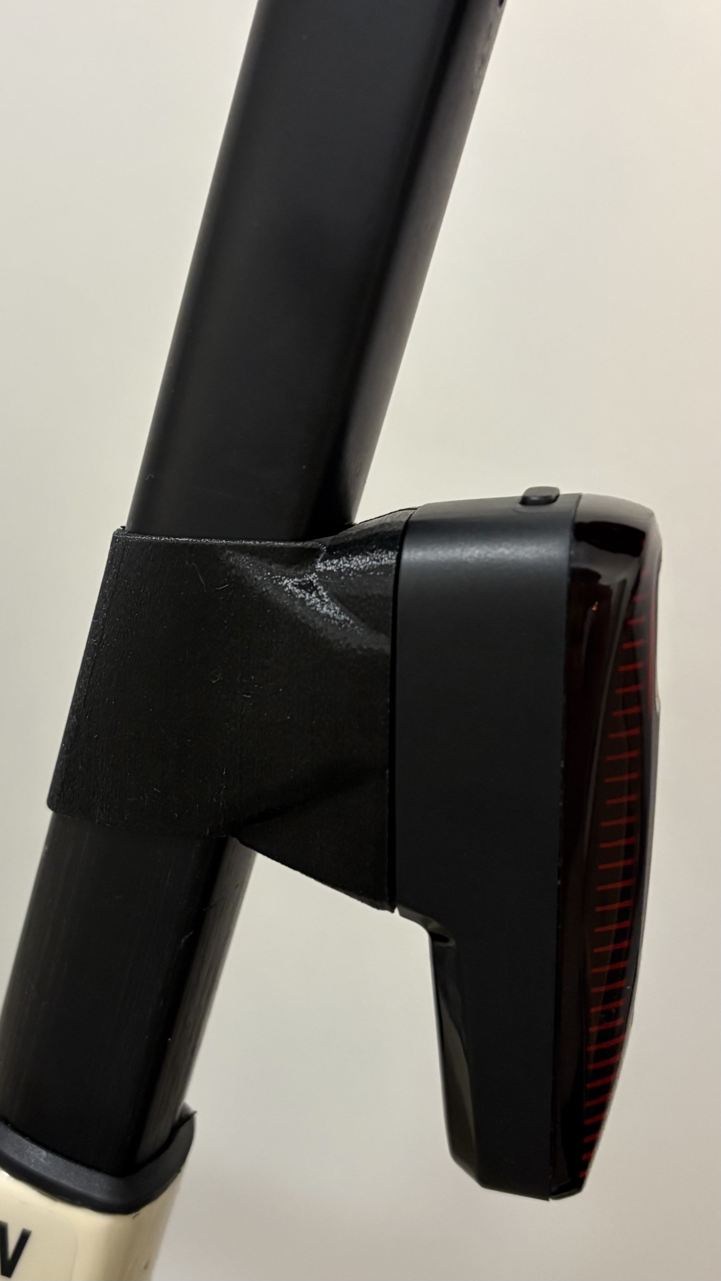 Wahoo Trackr Radar Mount for Canyon Ultimate / Grail D-Shape seat post