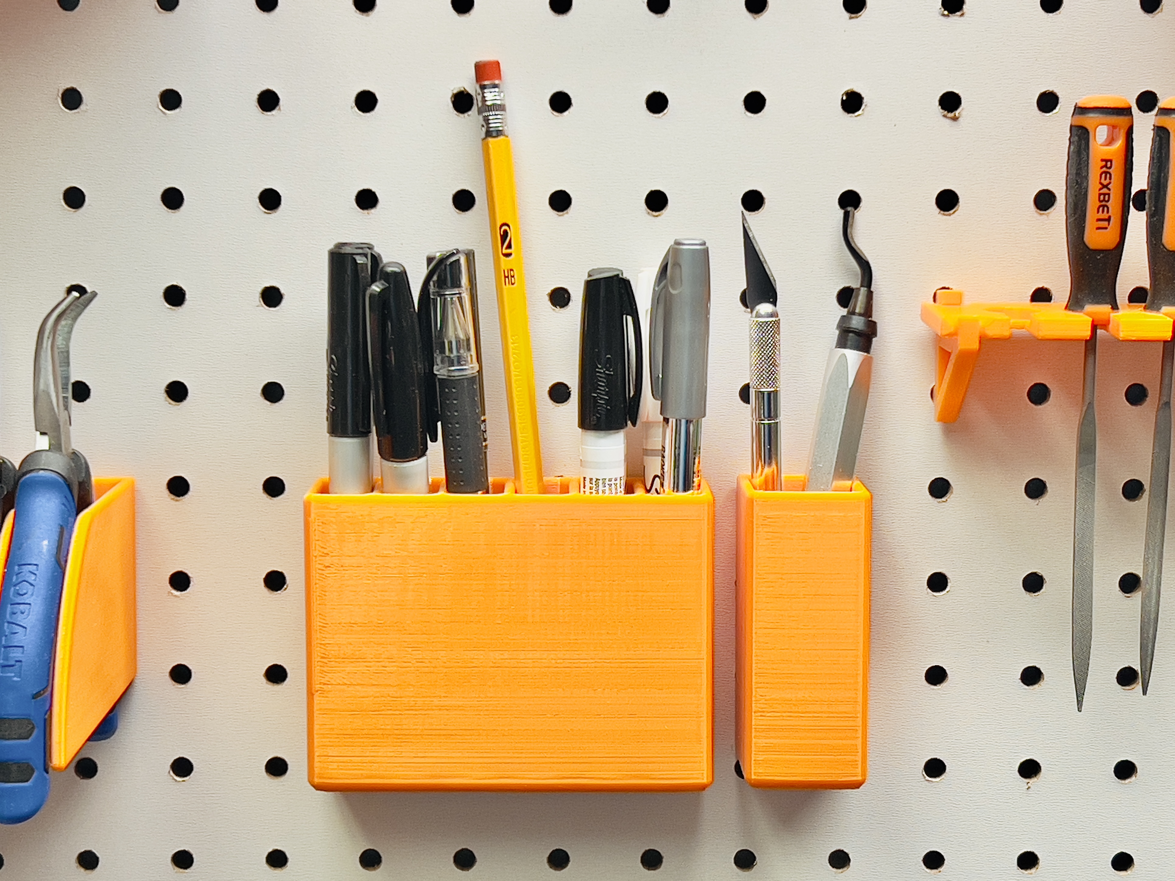 Pegboard pen organizer / holder for 1" pegboard