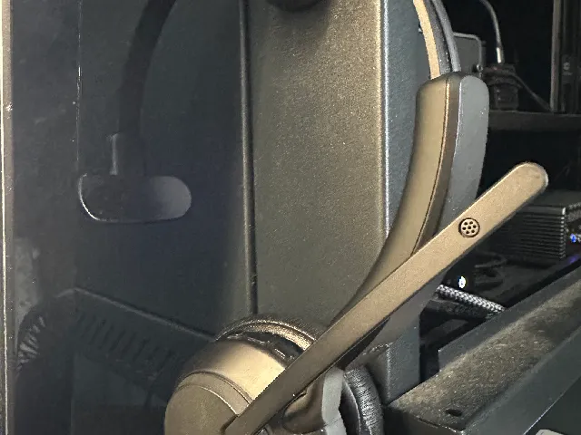 Lightweight Magnetic Headset Holder