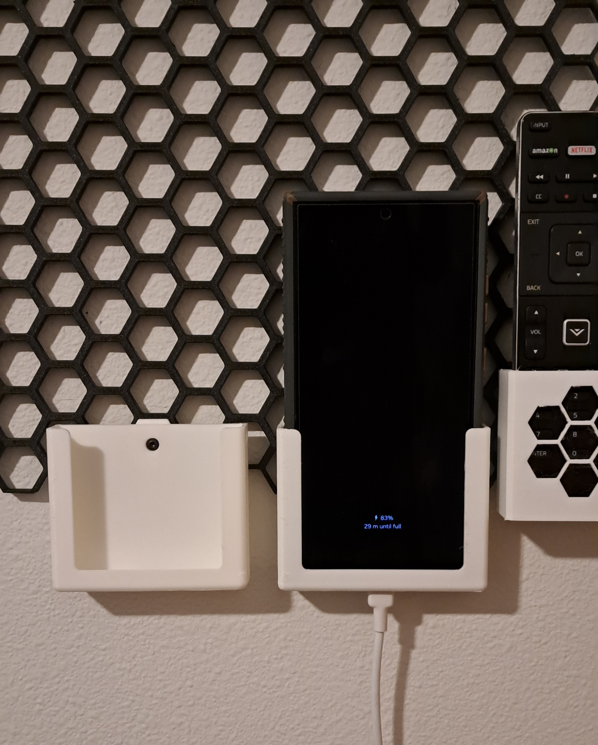 cutomizable honeycomb wall phone holder