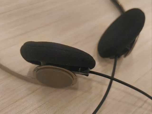 Clips for Koss Retrospekt
