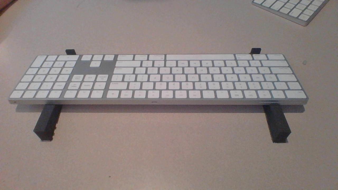 Miniatura 2 do modelo 3D Universal Keyboard Stand