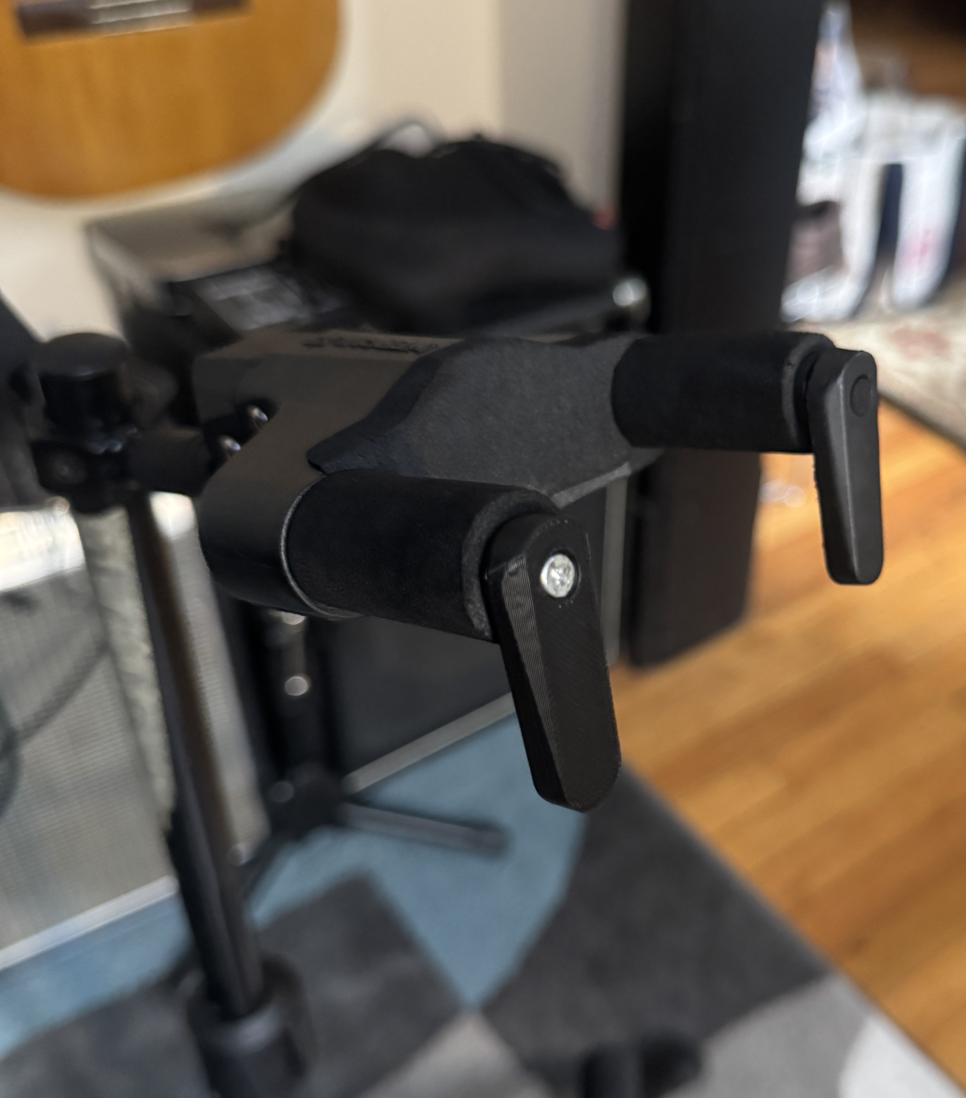 Replacement Latch for Hercules Guitar stand