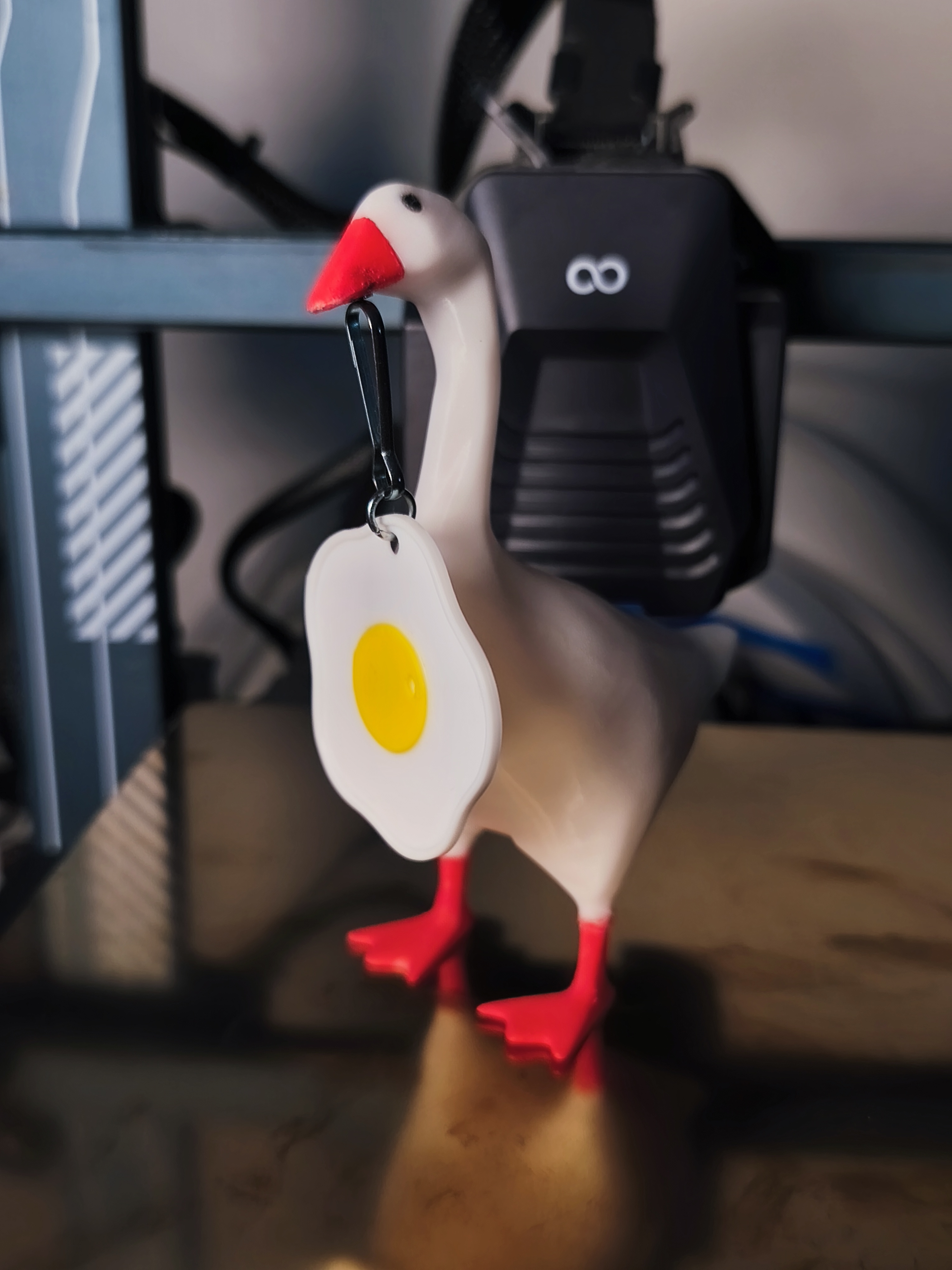 "Fried Egg Keychain – Because Why Not?"