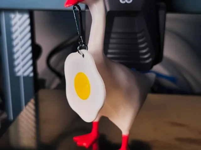 "Fried Egg Keychain – Because Why Not?"