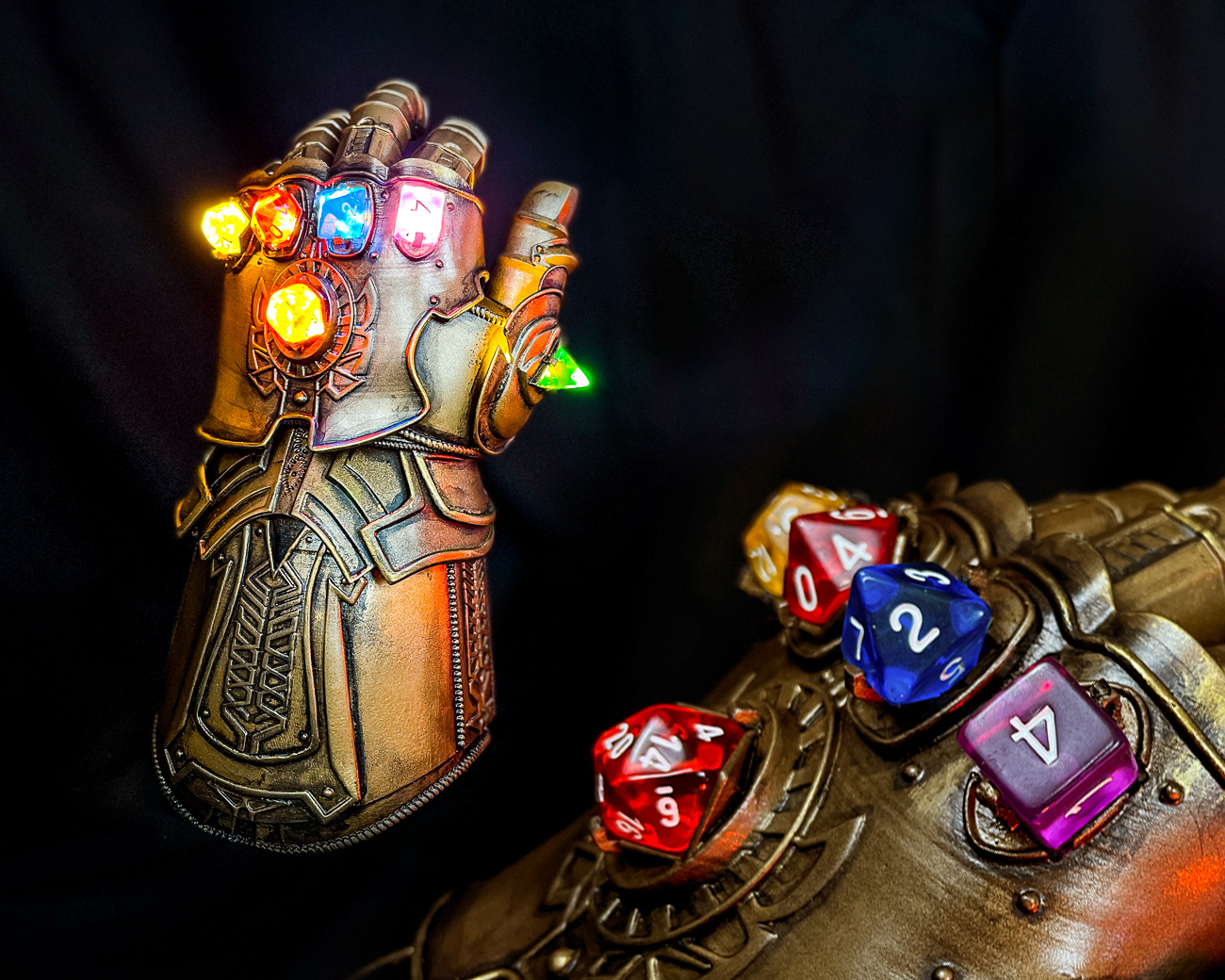 The Infinity Gauntlet – Wearable DnD Dice Holder