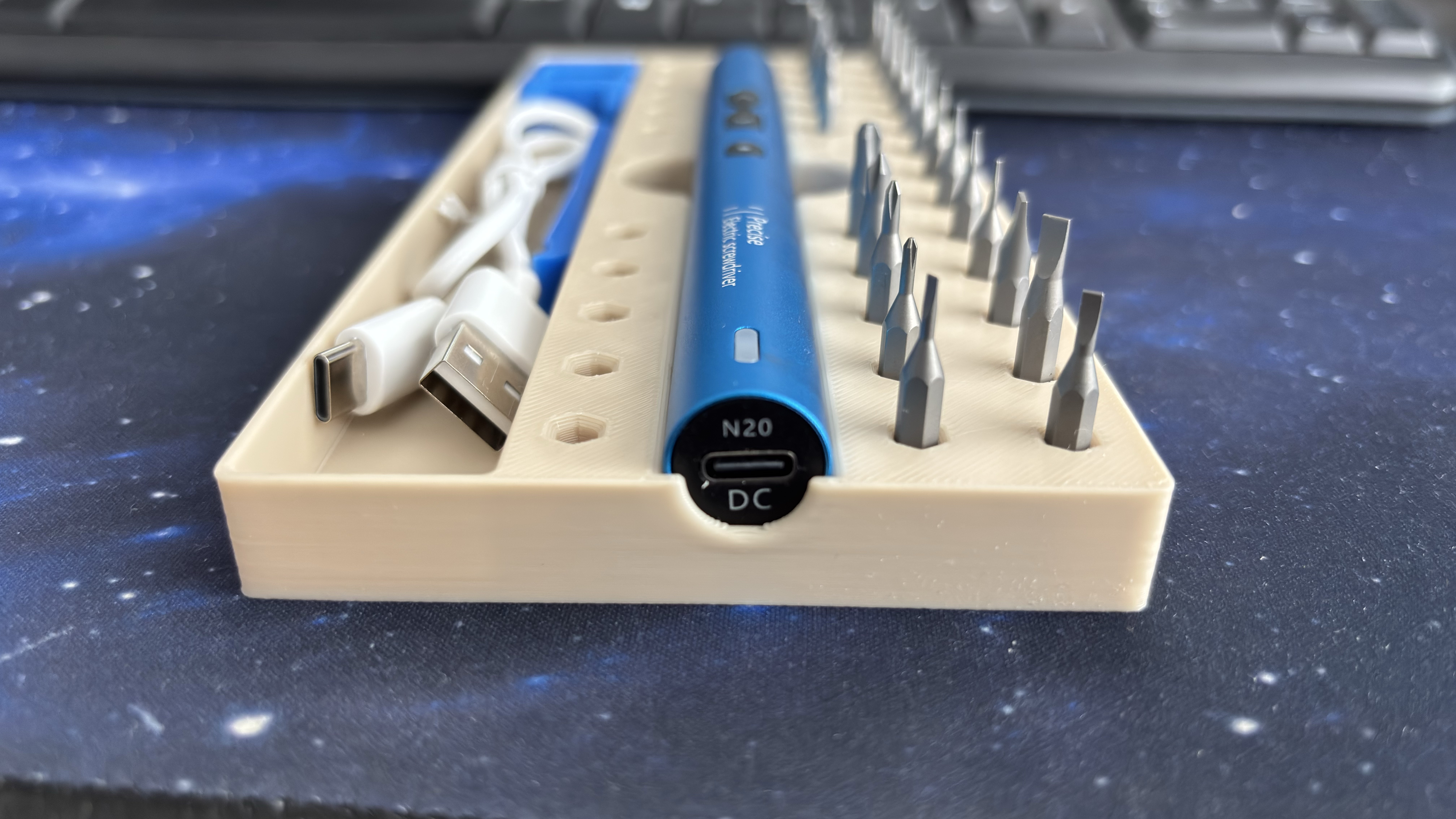 Miniatura 5 do modelo 3D Precise Electric Screwdriver