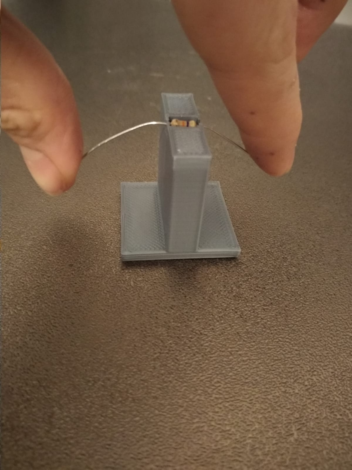 Resistor leg bender — miniatura 3