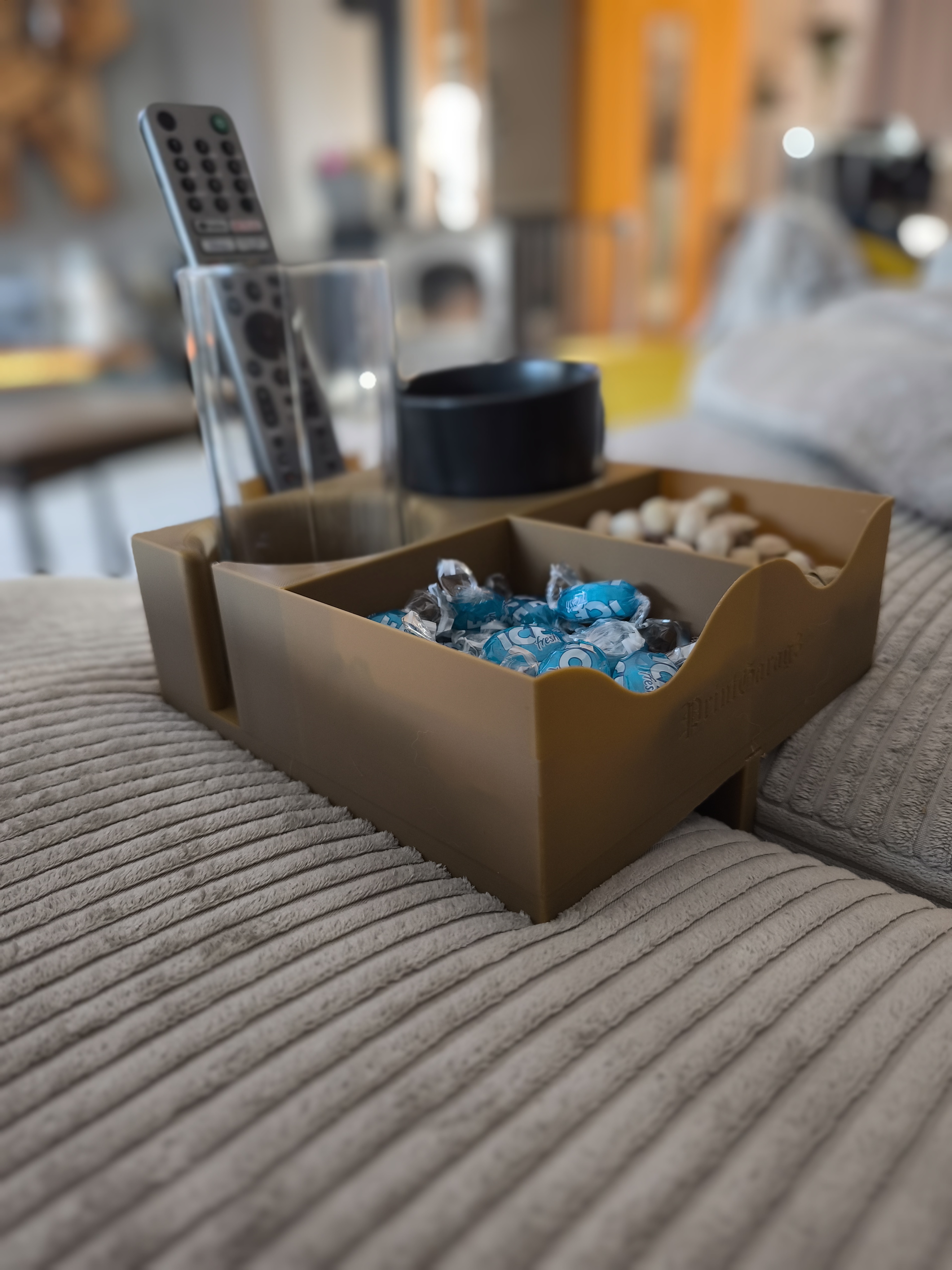 Snackbar Couch