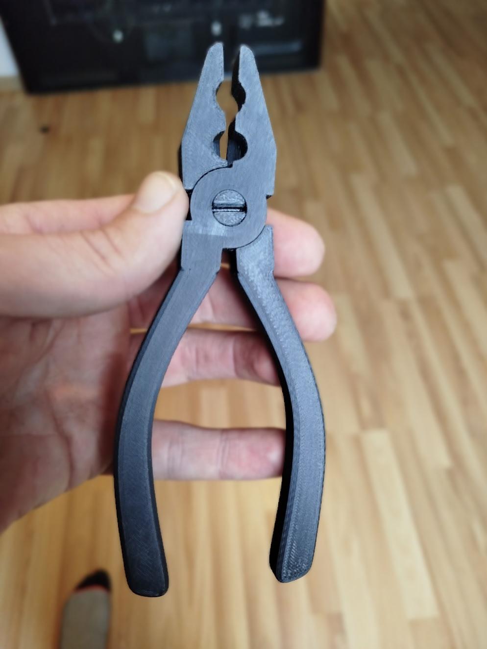 Pliers