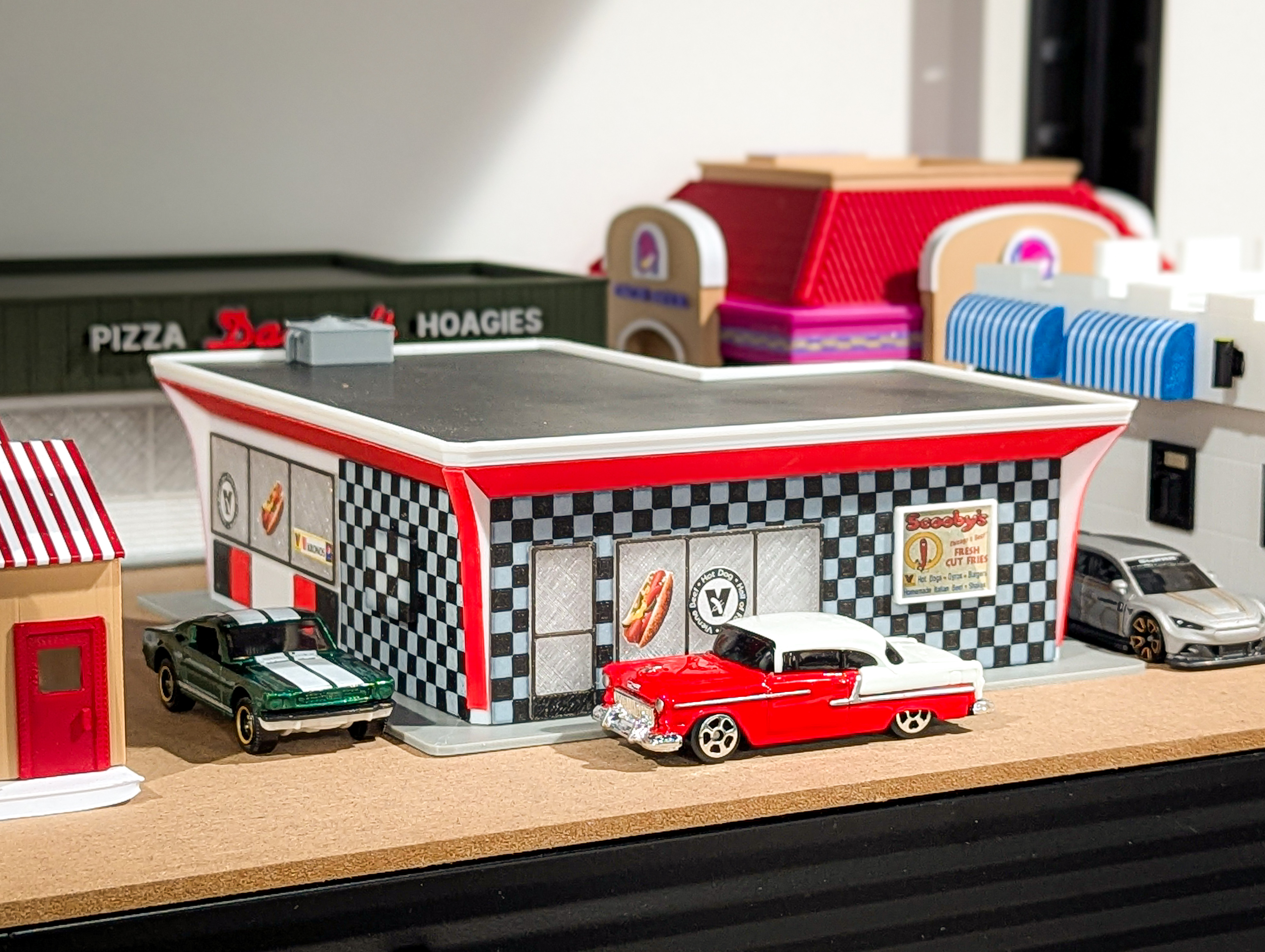 Scooby's Hot Dogs Model Set - 1:64 Scale Diorama — thumbnail 7