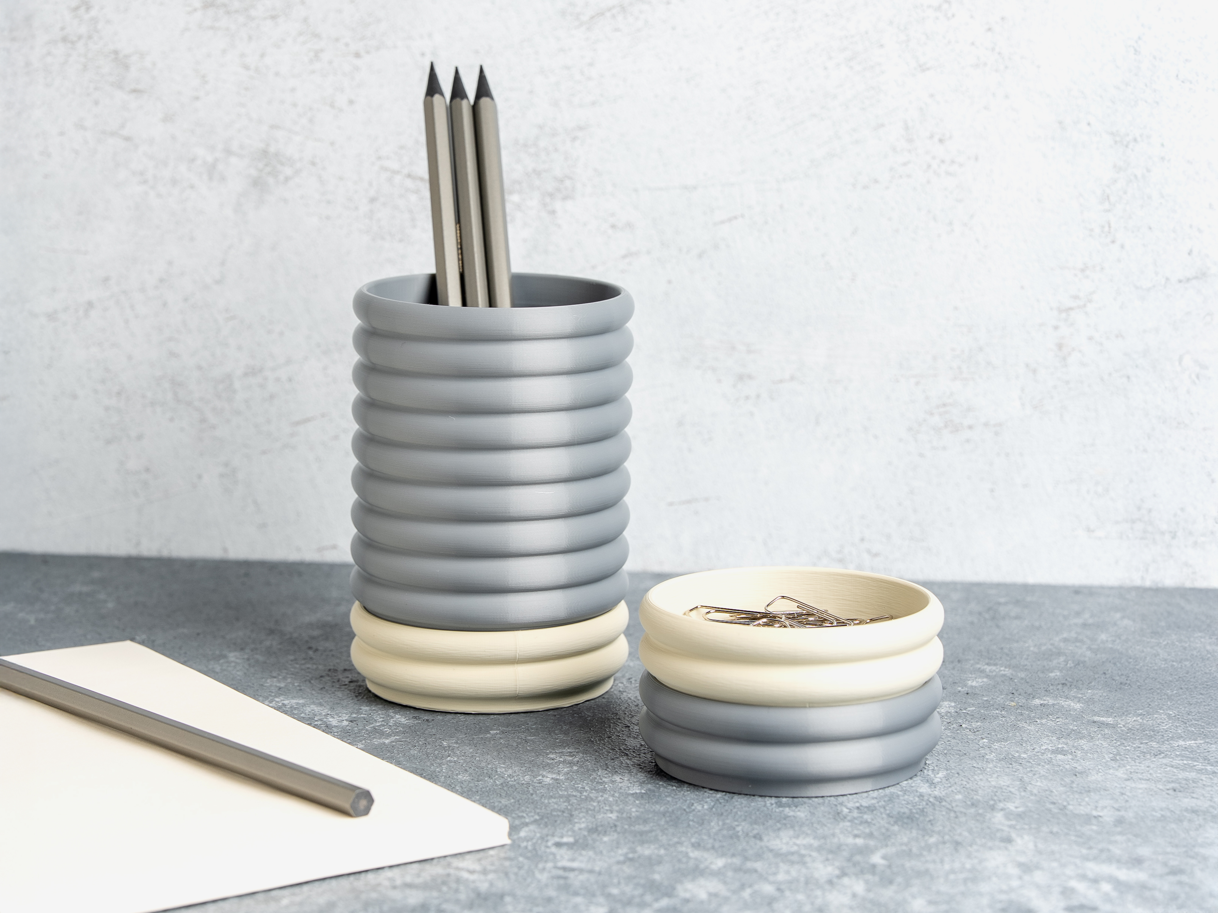 Miniatura 4 do modelo 3D Ribbed Stack Desk Organizer