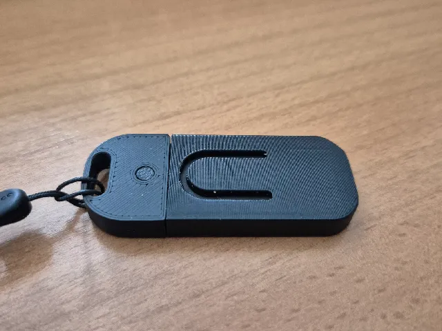 Yubico - YubiKey 5 NFC - USB protective case