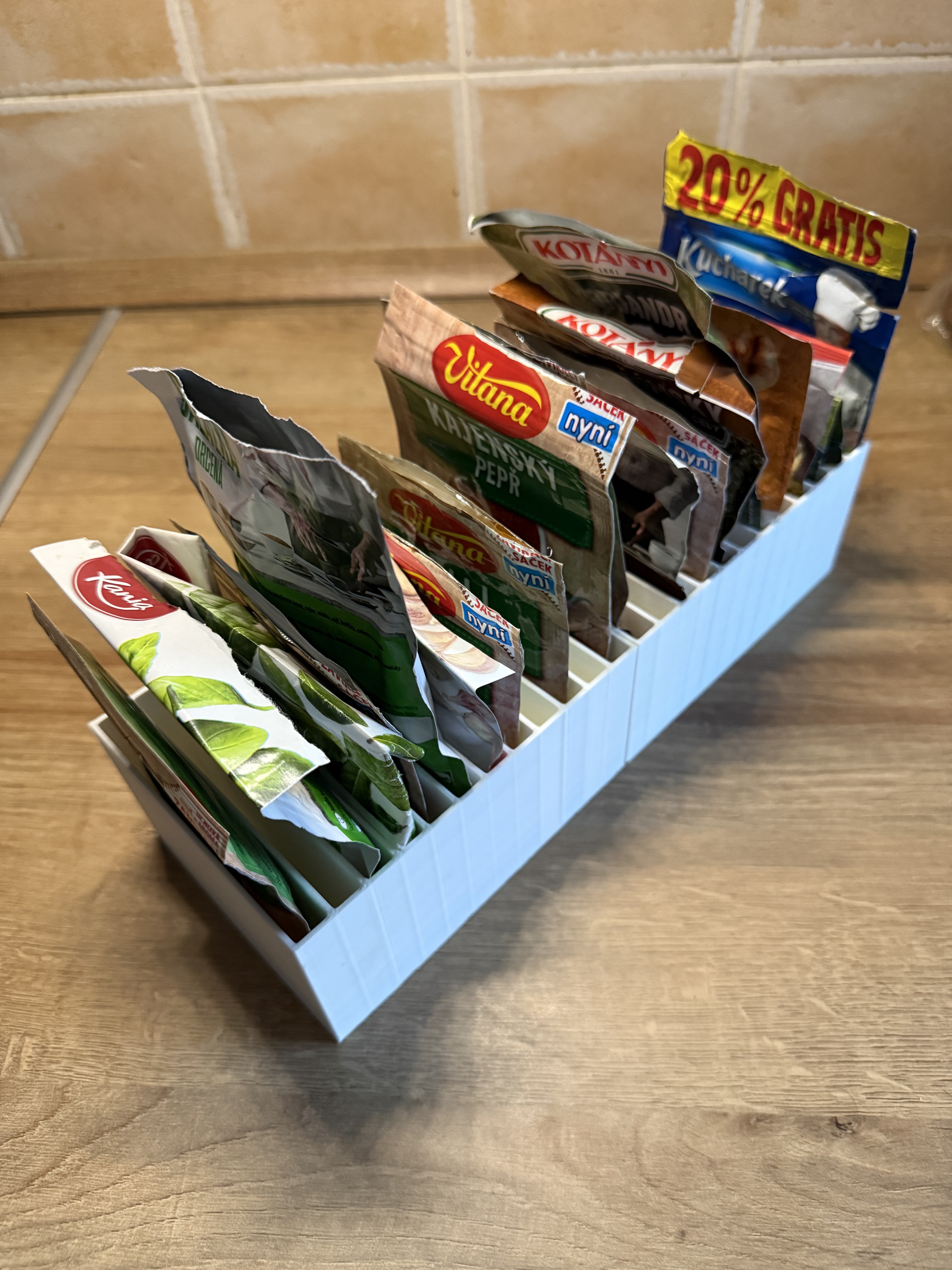 Customizable Modular Spice Bag Organizer (Fusion 360 Parametric Model)