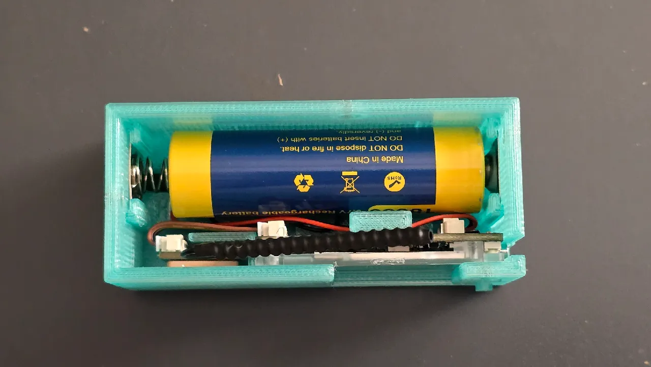 Heltec T114 case w/ 18650 battery holder by Jaroslav Henzely