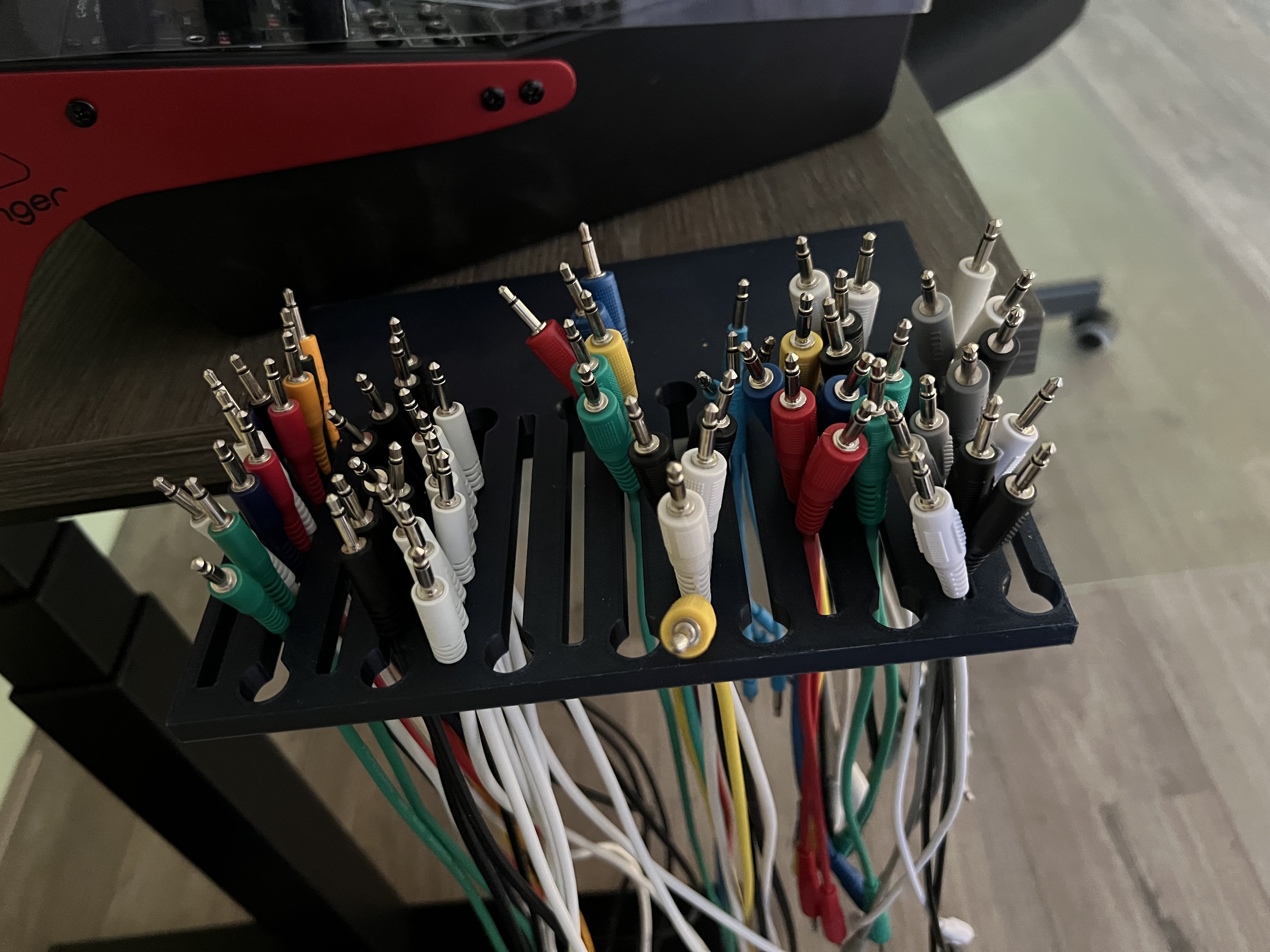 Eurorack 3.5mm Cable Rack