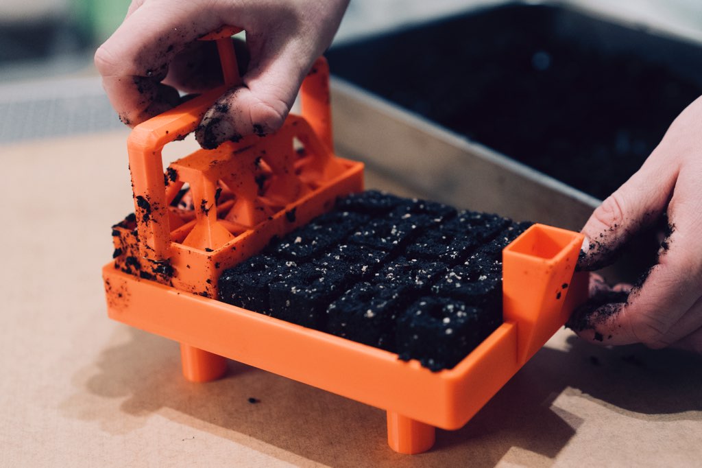 Soil block maker for seeds — miniatura 15