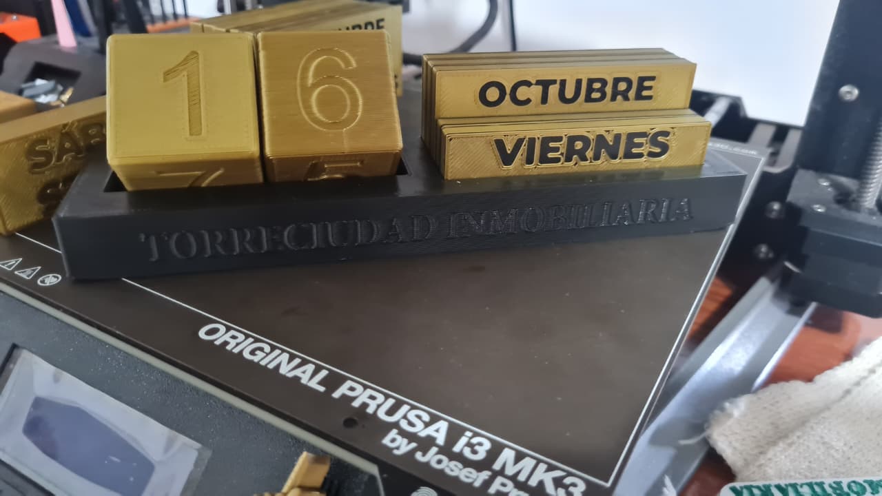 Calnedario Perpetuo (Remix of Perpetual Calendar)