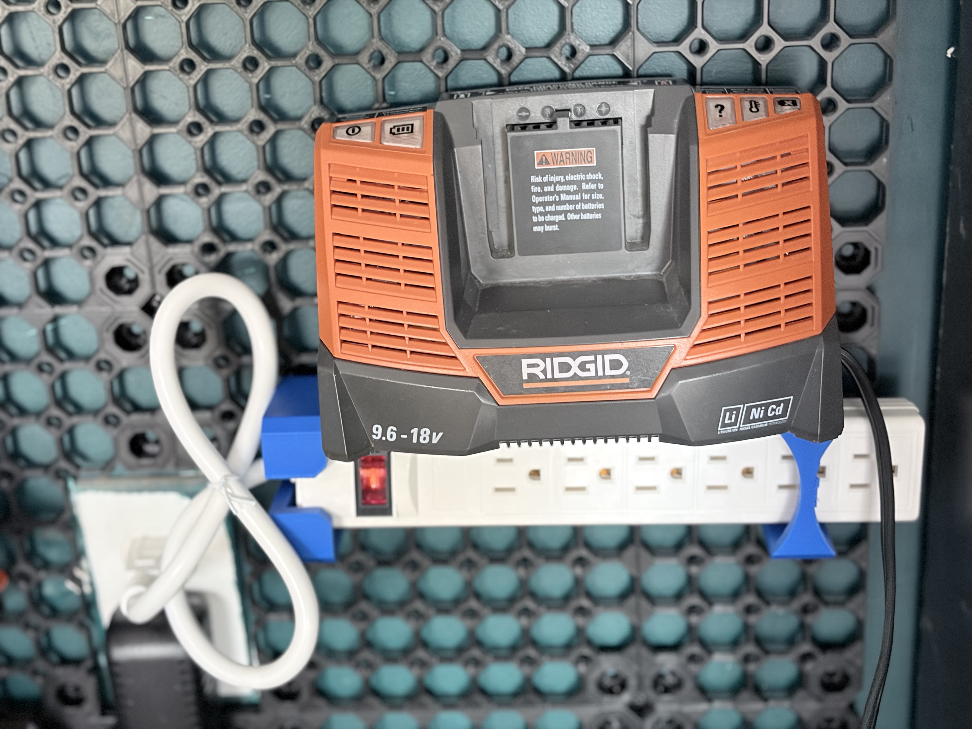 Ridgid Charger mount for Multiboard or Multibuild