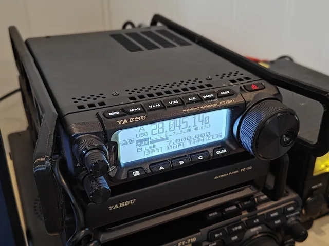(Remix) Yaseu FT-891 Radio and Yaseu FC-50 Tuner Armor / Rails for small printers