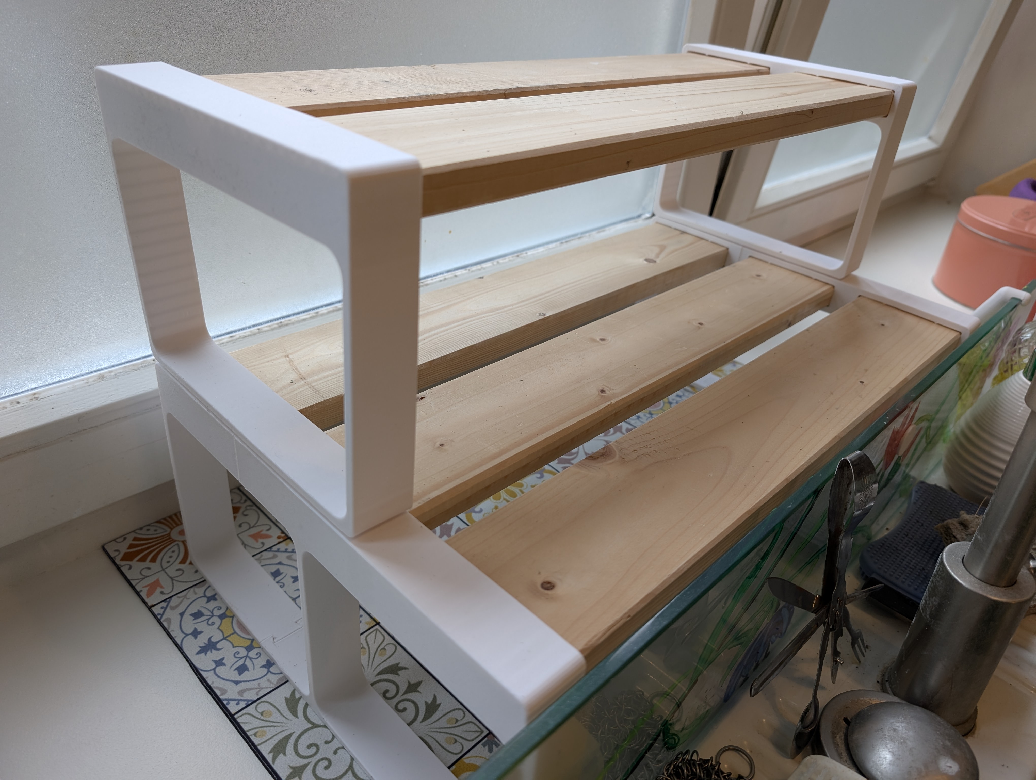 Simple Shelf for 8x2cm wooden slats