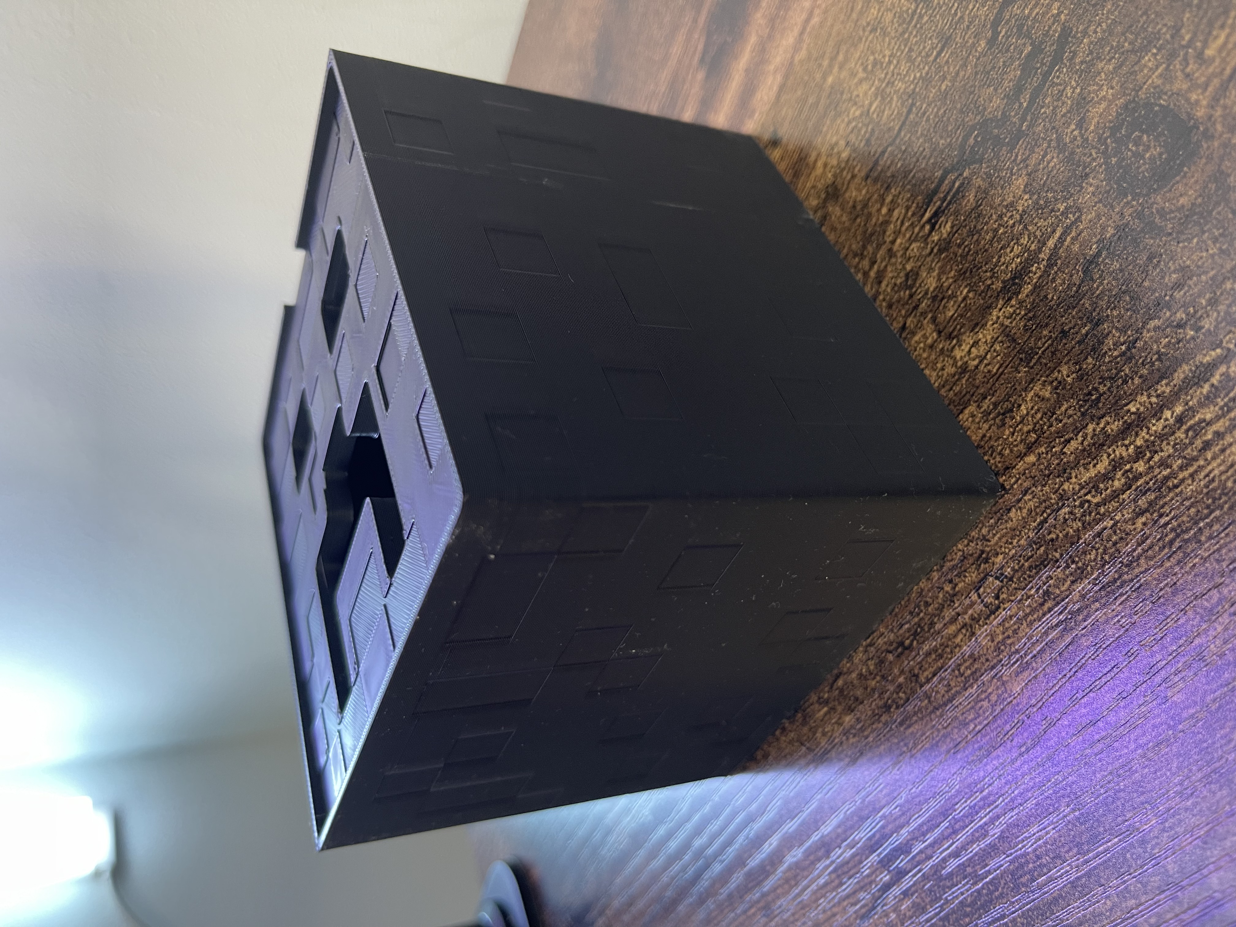 Miniatura 10 do modelo 3D Creeper Storage Box – Minecraft-Inspired Container