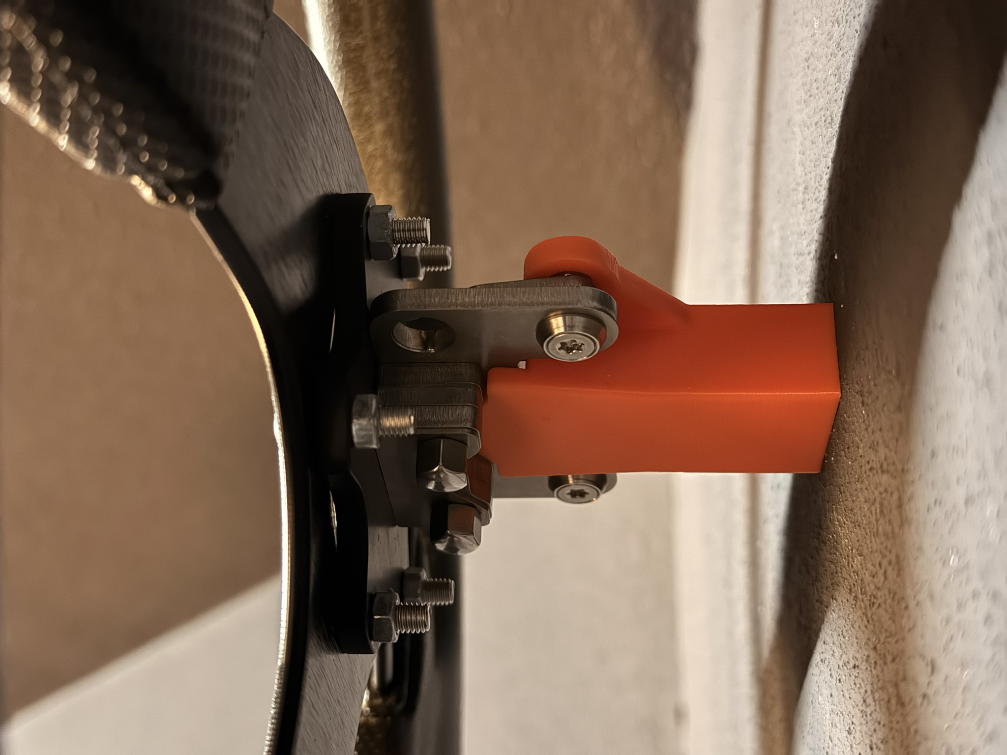 Q1R Quick Release Wall Mount (higher distance)