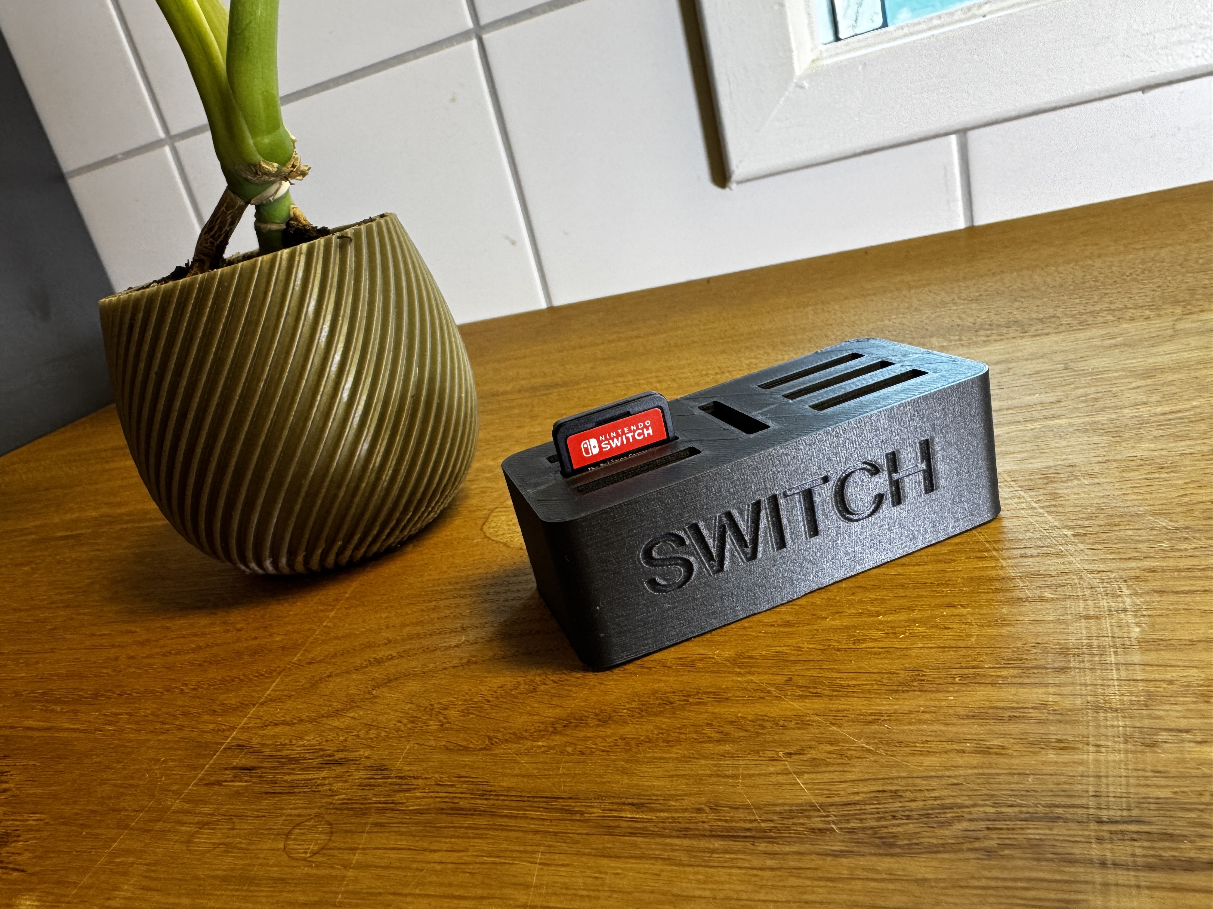 Nintendo switch game storage container / cartridge