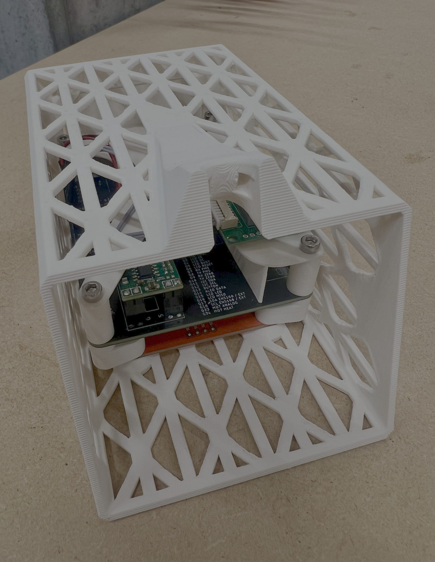 Sensorbox V2 better printability Remix — miniatura 3
