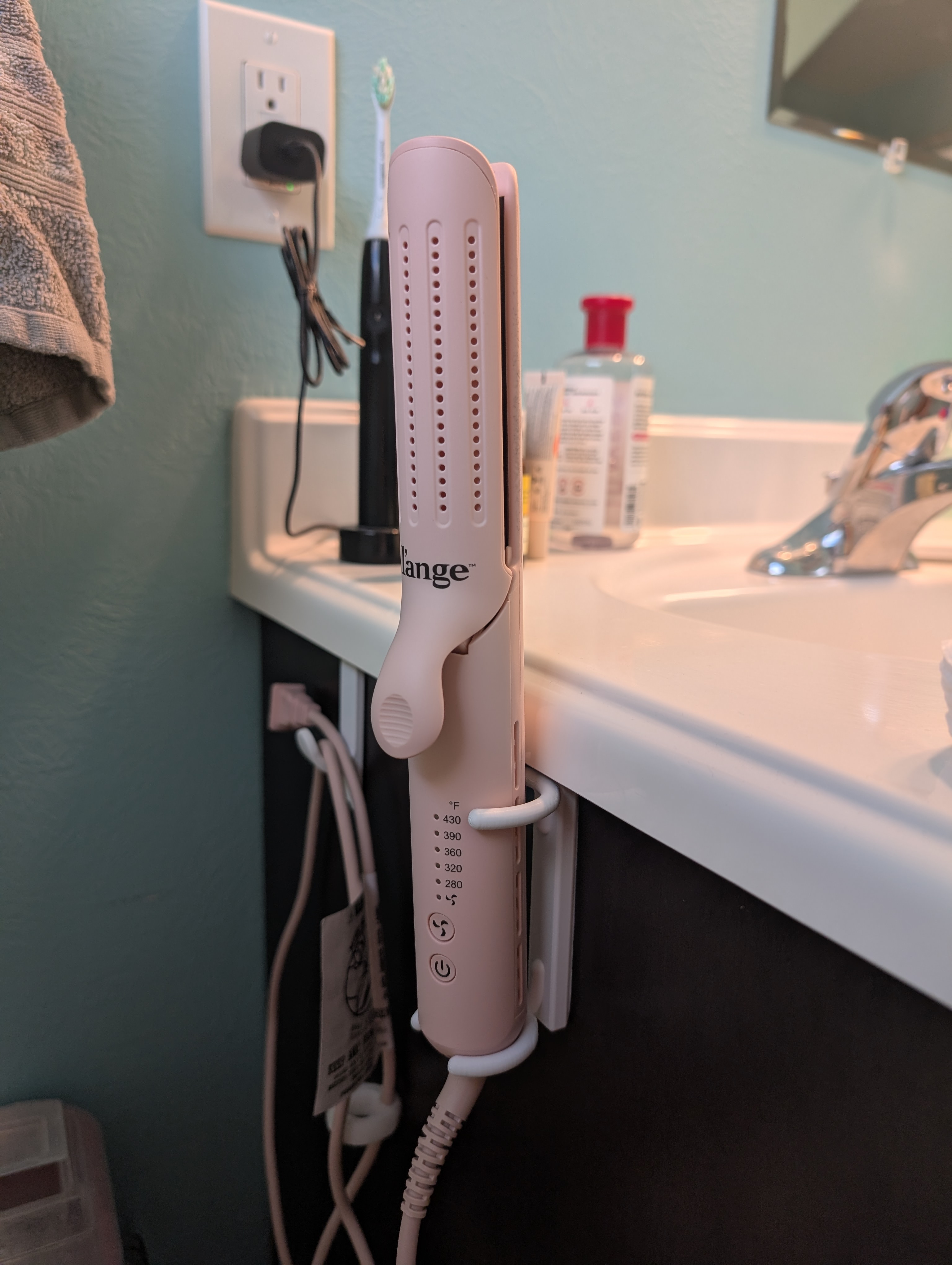 L'ange Le Duo Hair Straightener Holder 3D model