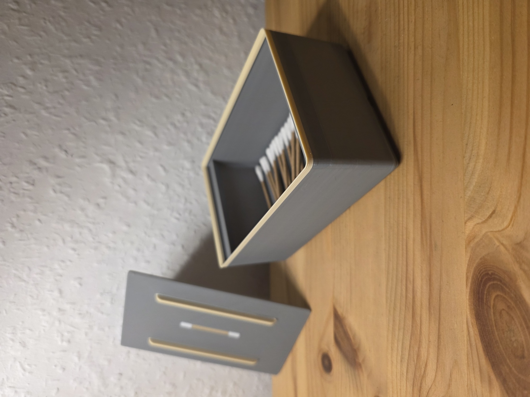 Gridfinity cotton swab box with lid