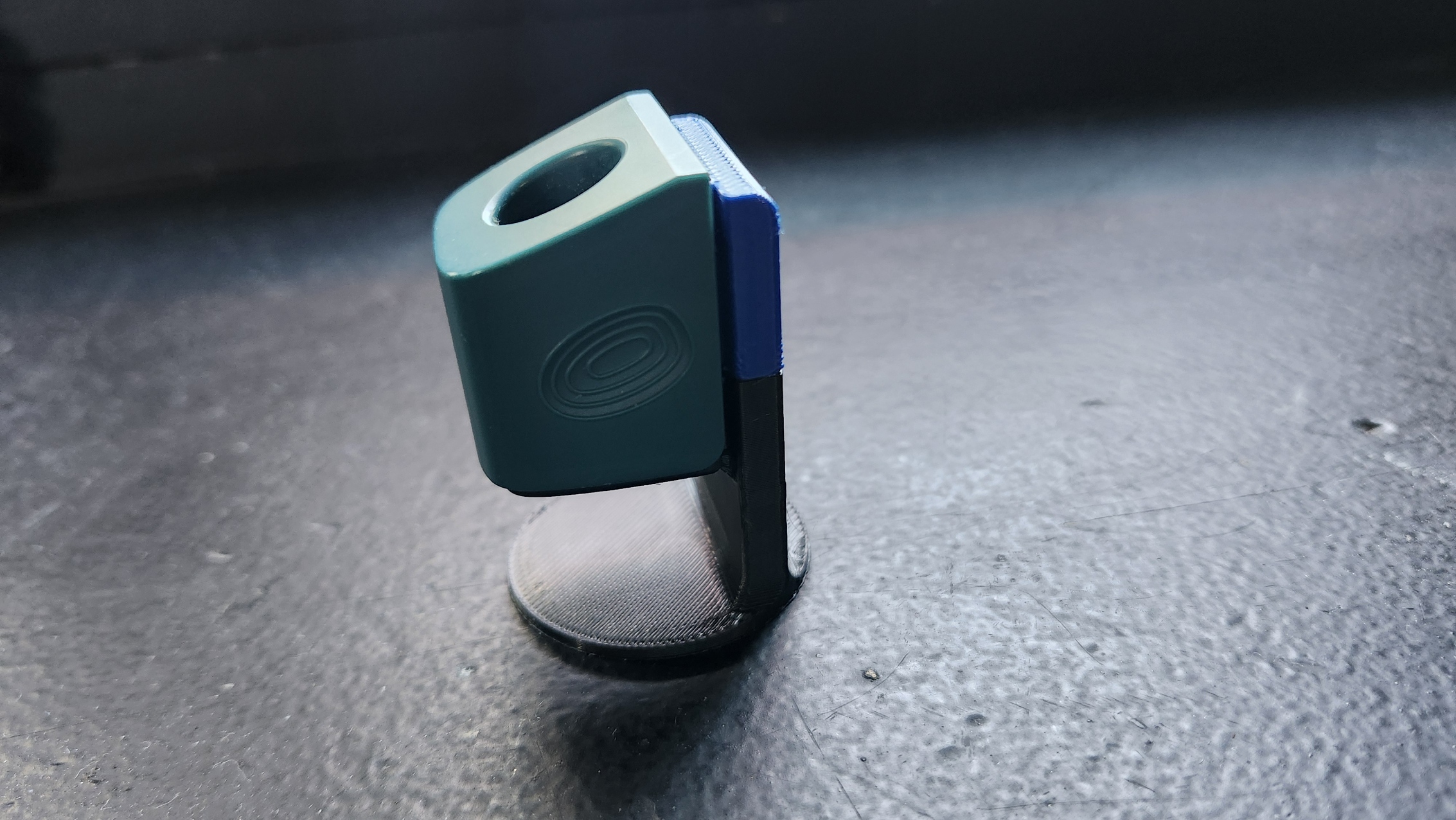 POTV One mouthpiece stand