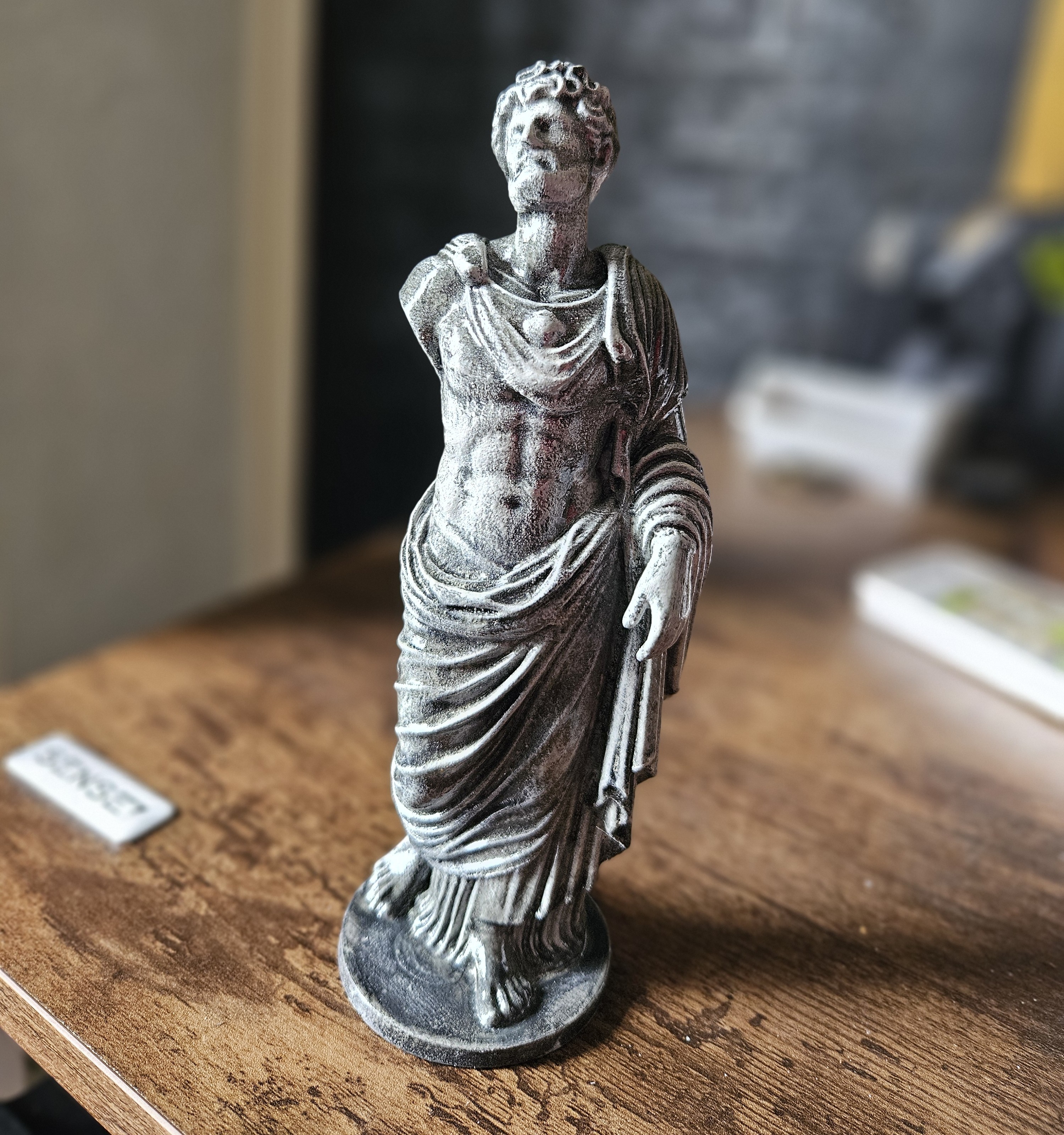 Veiled Ruin Statue