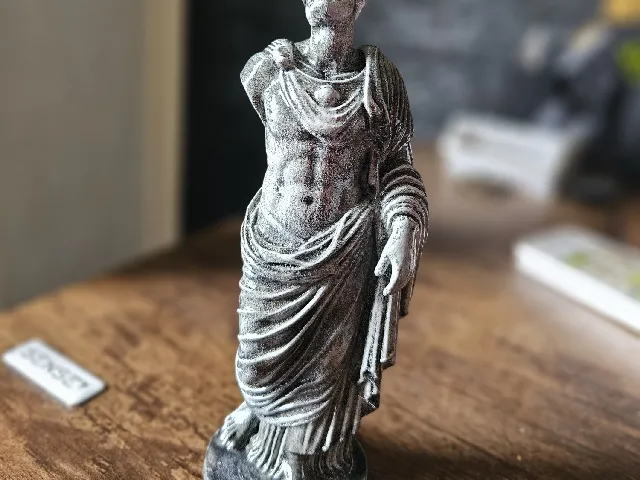 Veiled Ruin Statue