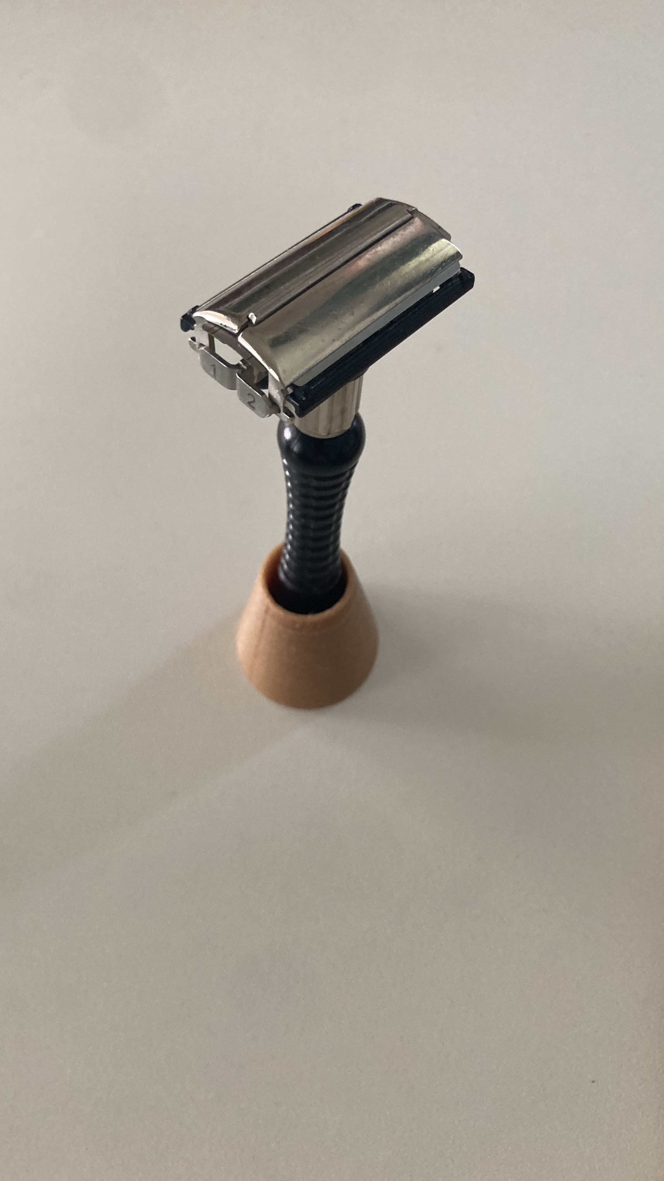Stand for Feather DER-A adjustable safety razor